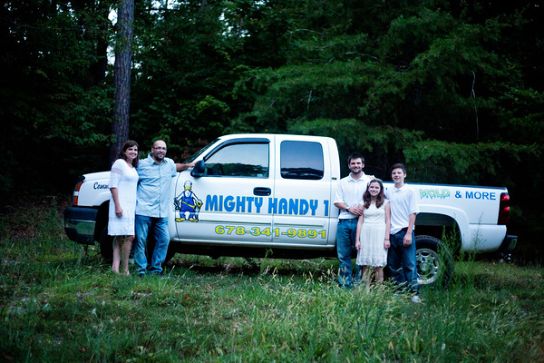 MightyHandy1 logo