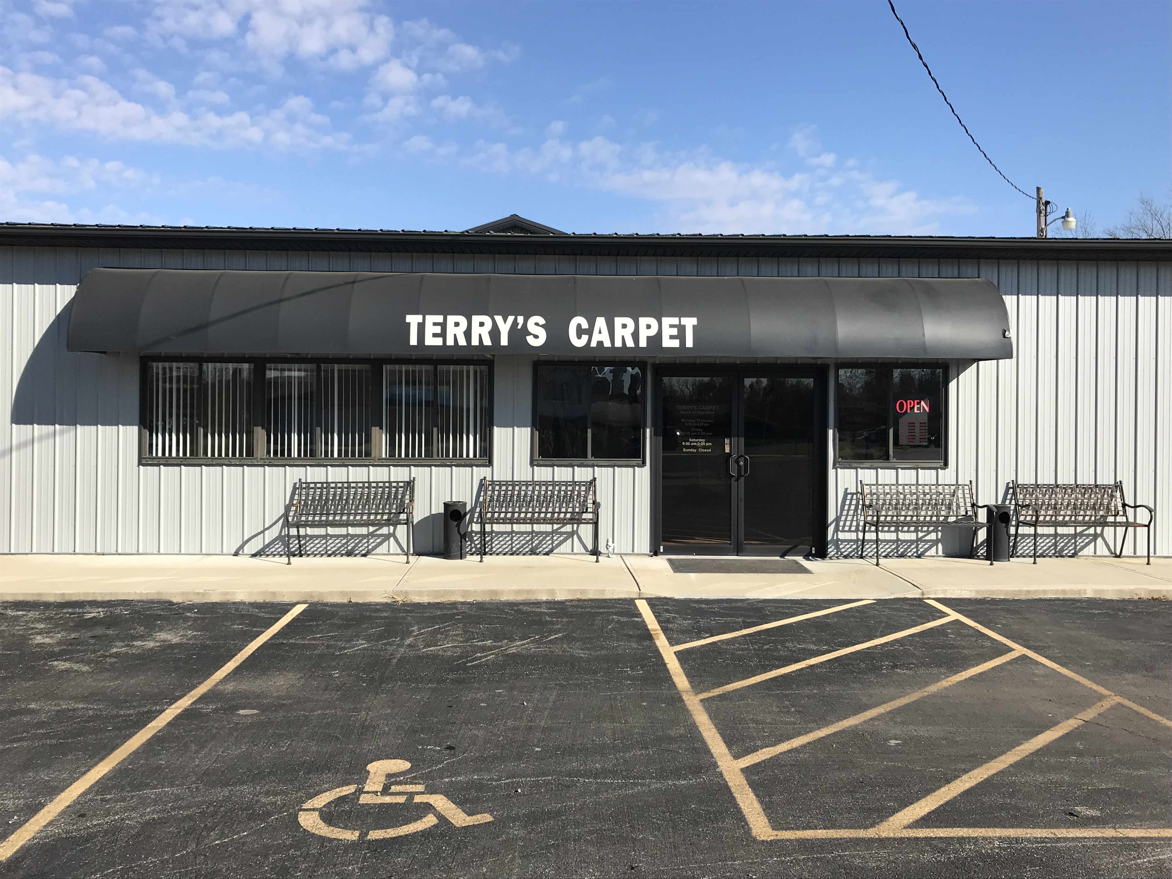Terry's Carpet Outlet logo