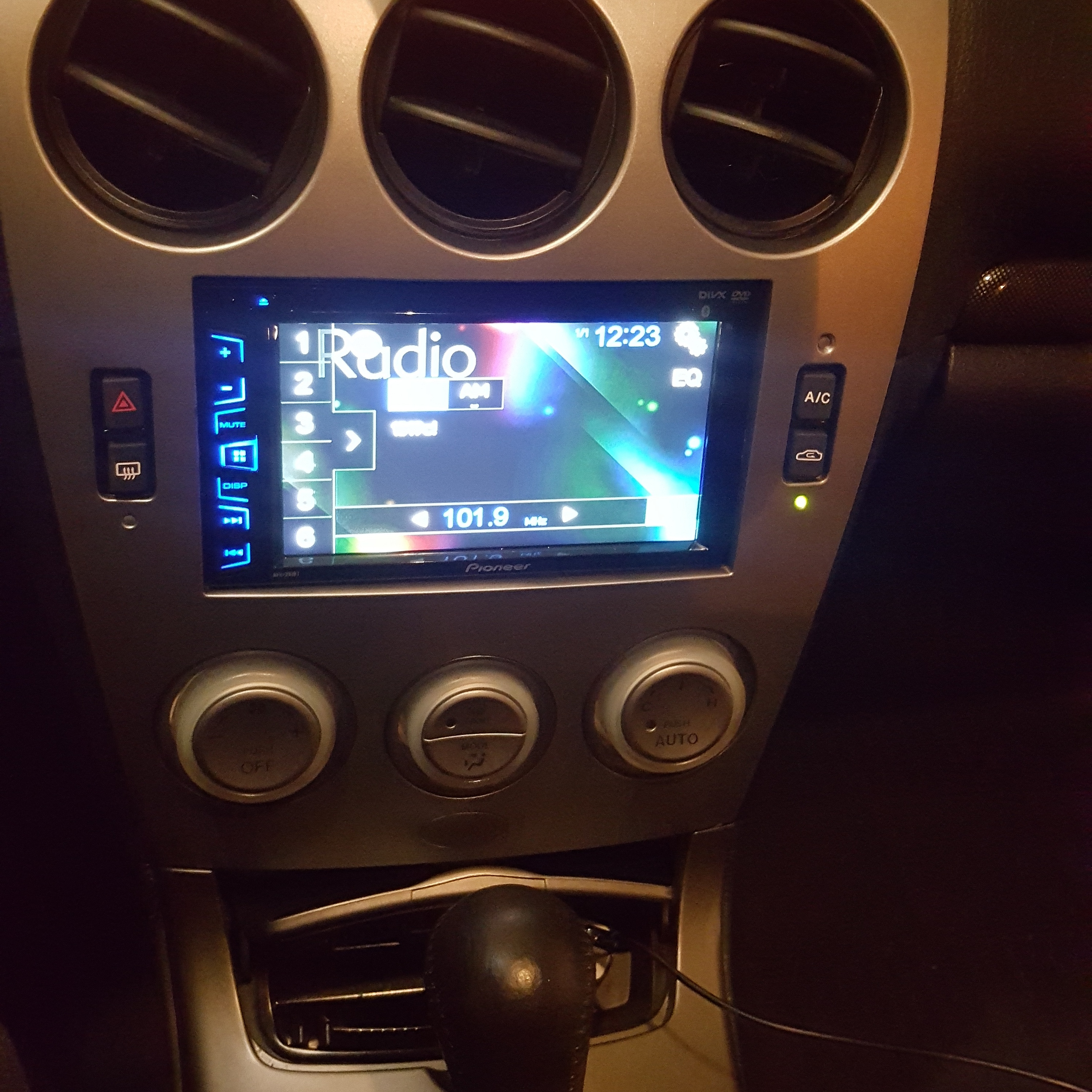 Stitch-N-Sound Car Audio logo