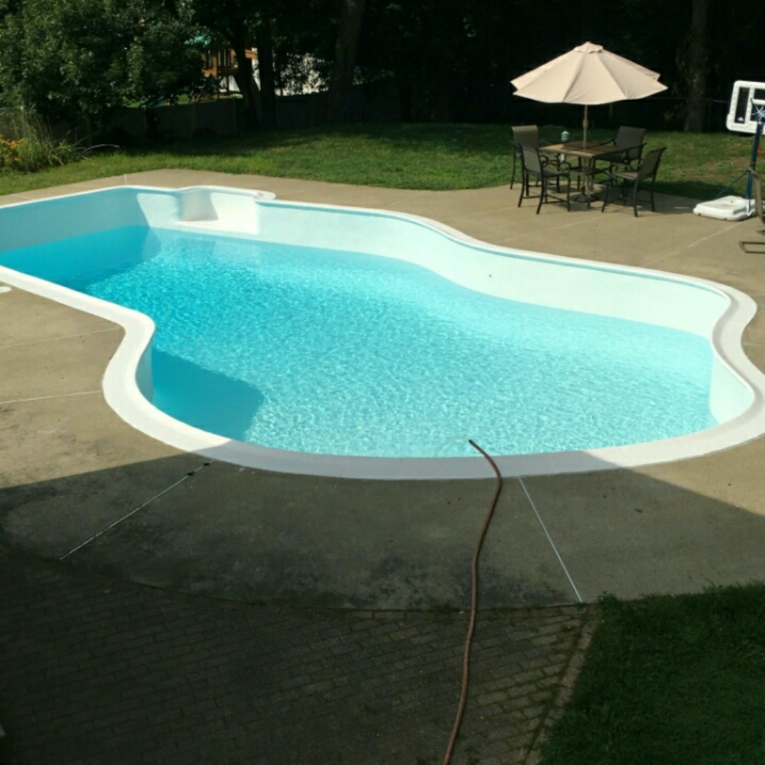 F.P fiberglass Pools Resurfacing & Repair logo