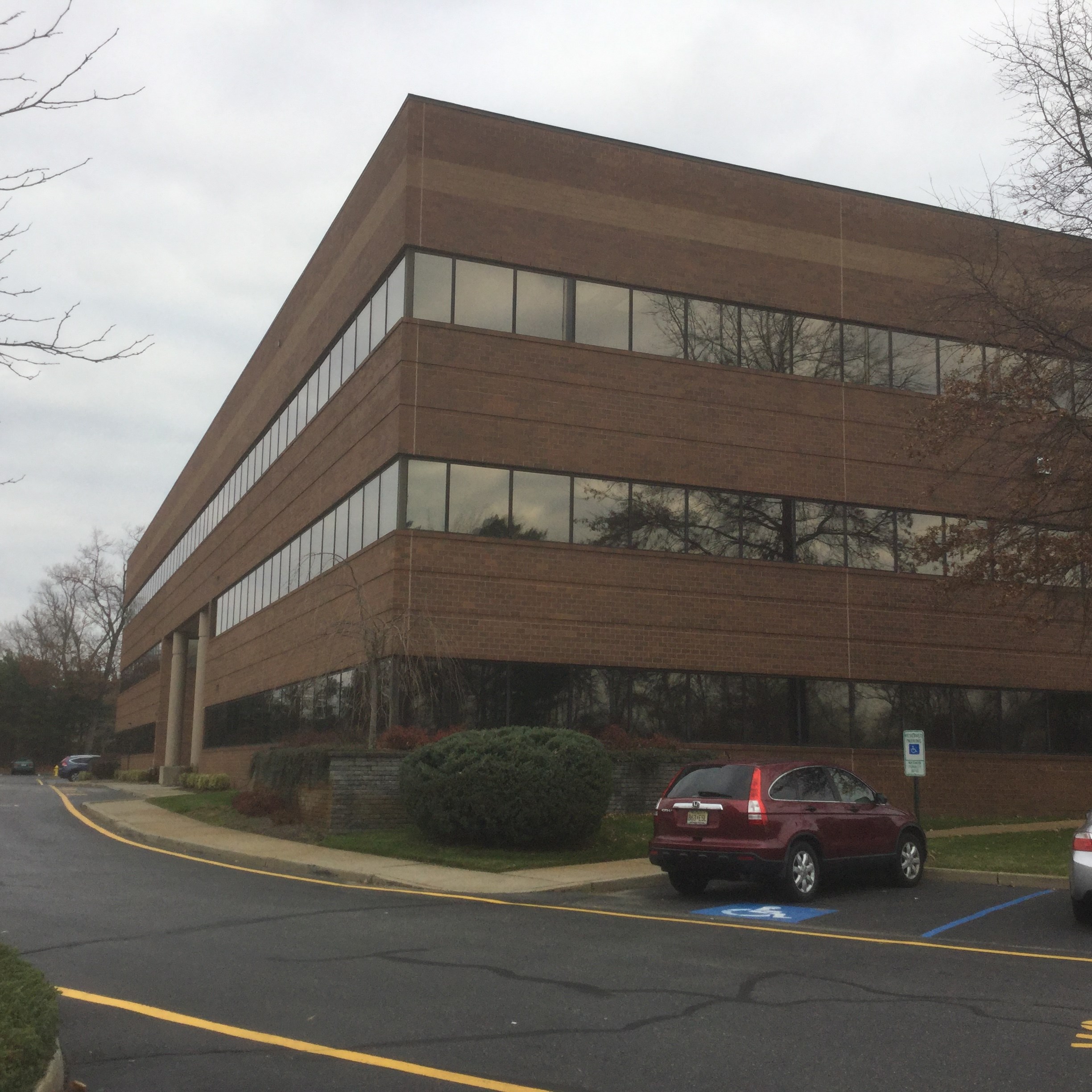 SUN BUSTERS WINDOW TINTING logo