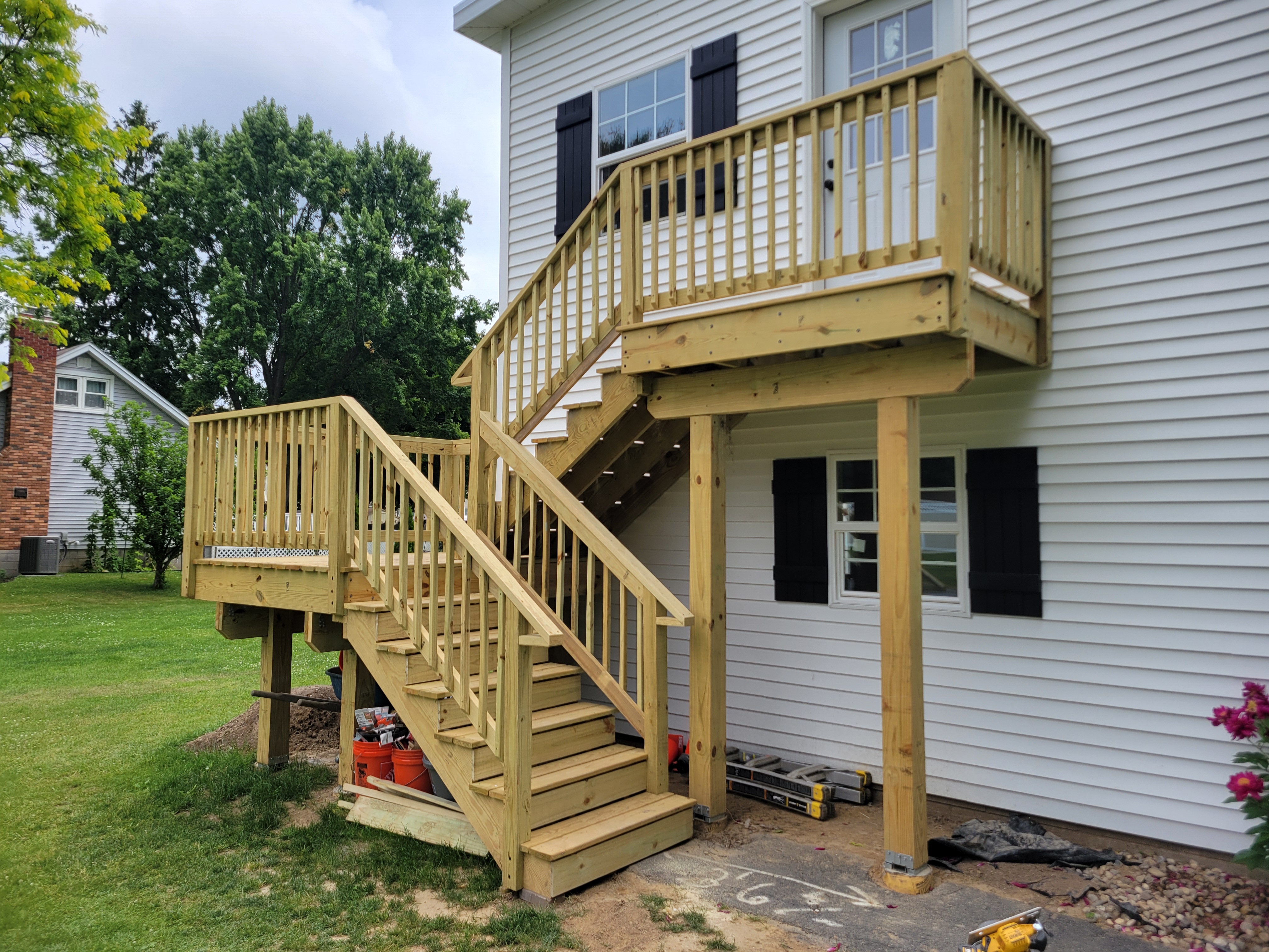 SaLaVe Construction logo