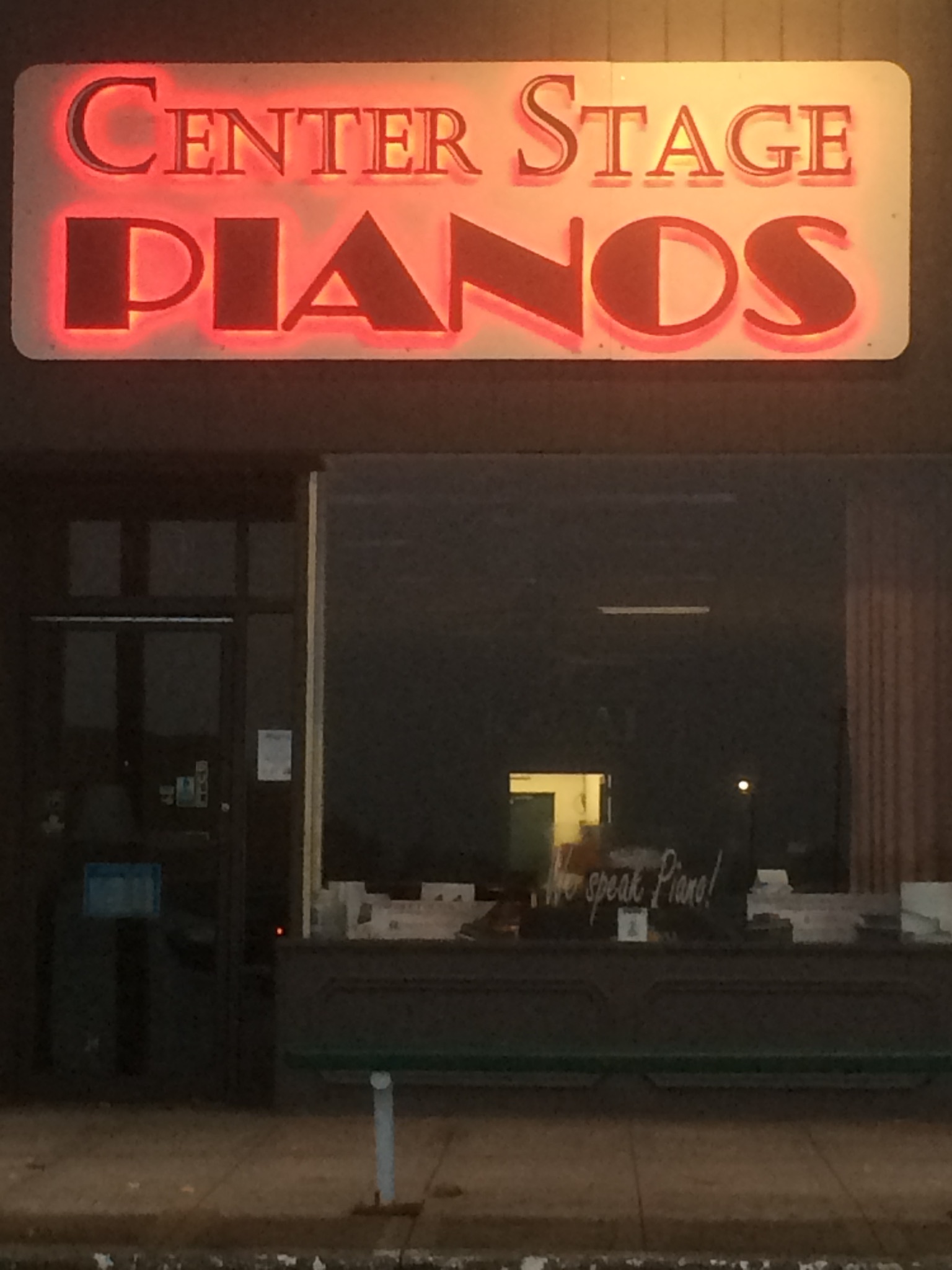 Center Stage Pianos logo