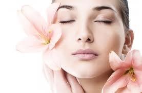 livebeautytx's By Michelle Eyelash & Facial Studio logo