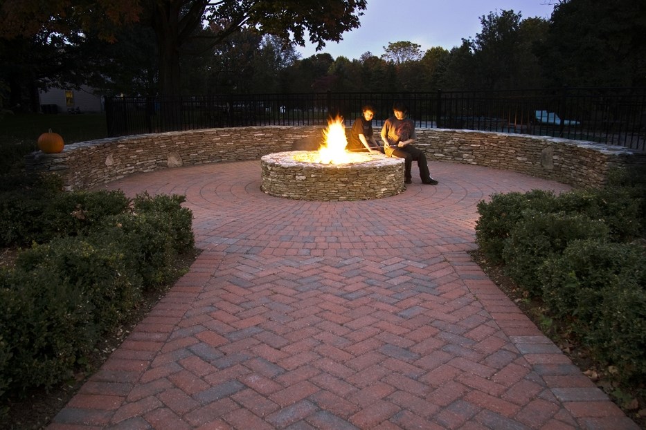 P & V Landscape logo