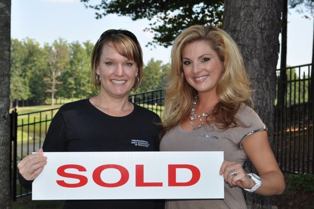 LISA BERRY AND PILAR NEALIS logo