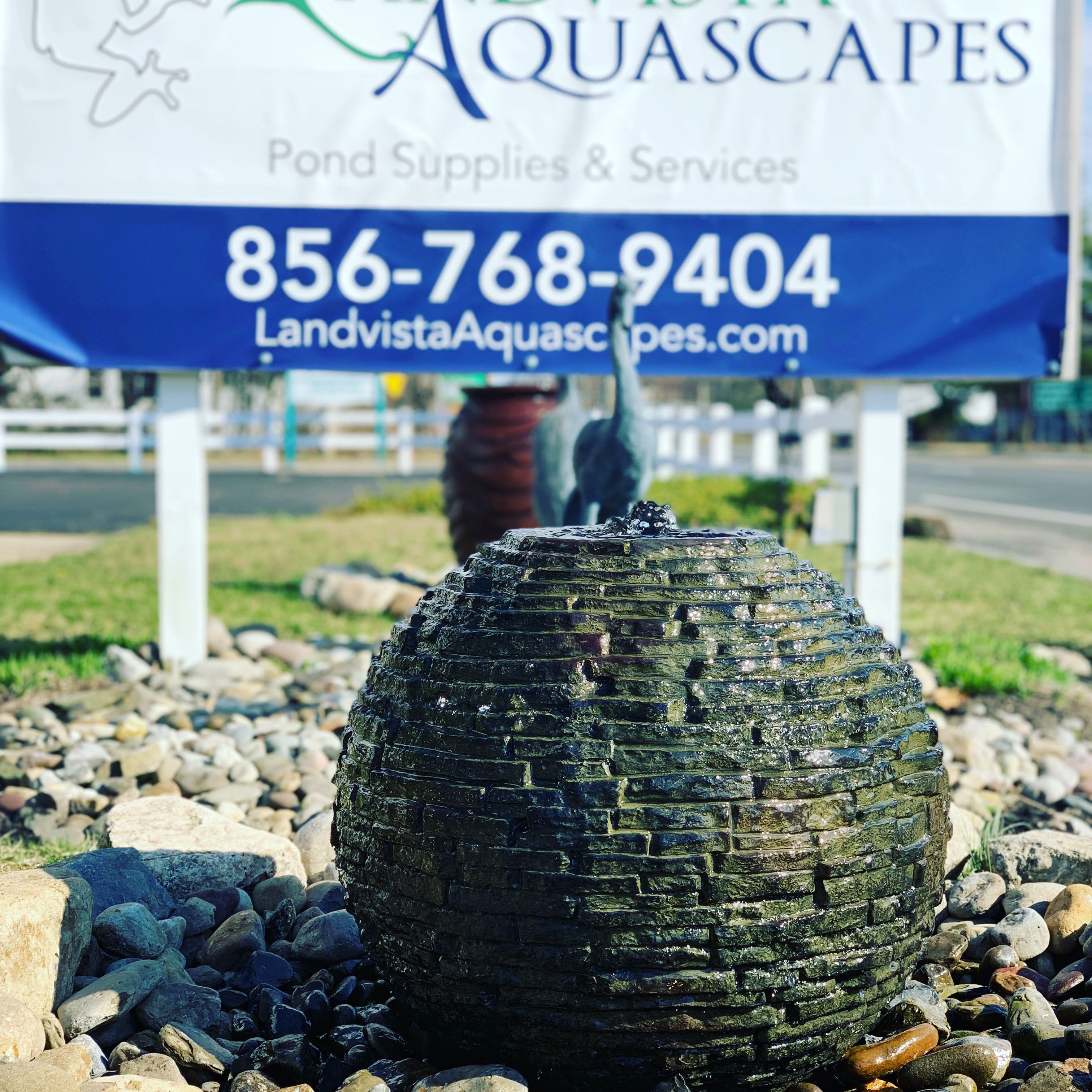 LANDVISTA AQUASCAPES LLC logo