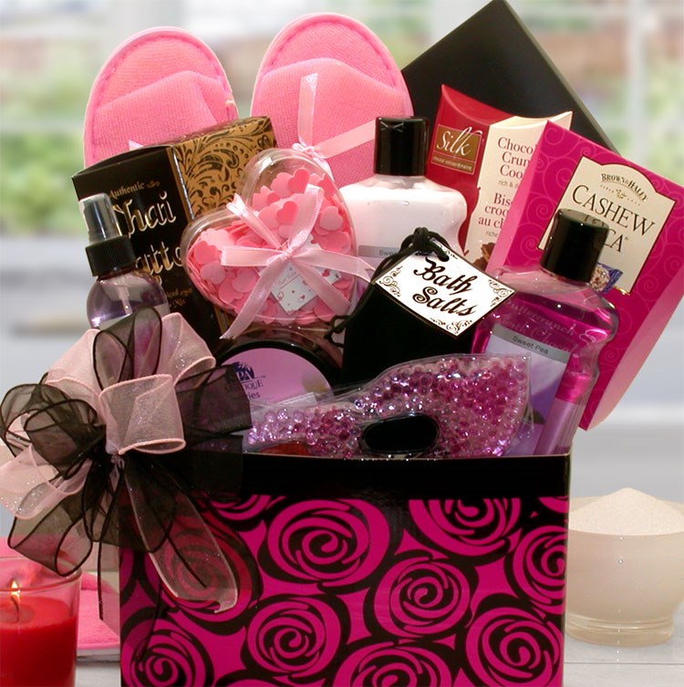 Baskets and More by Deb logo