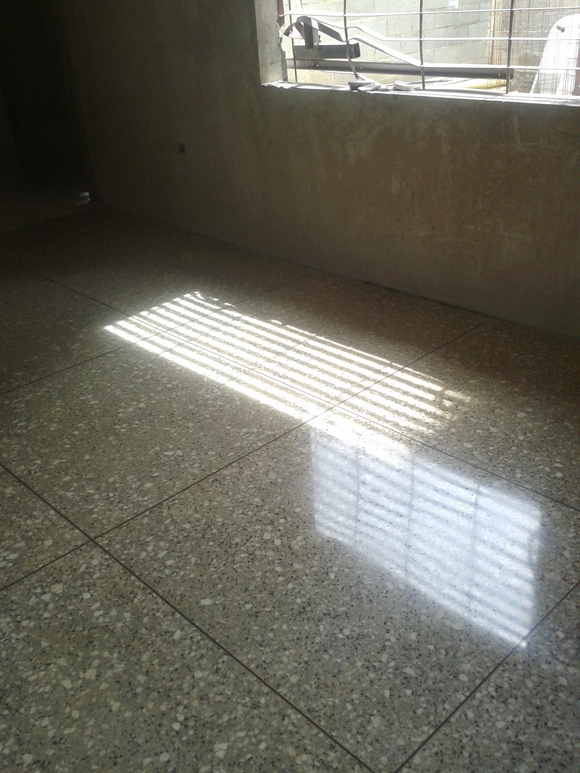 italian surface floors inc logo