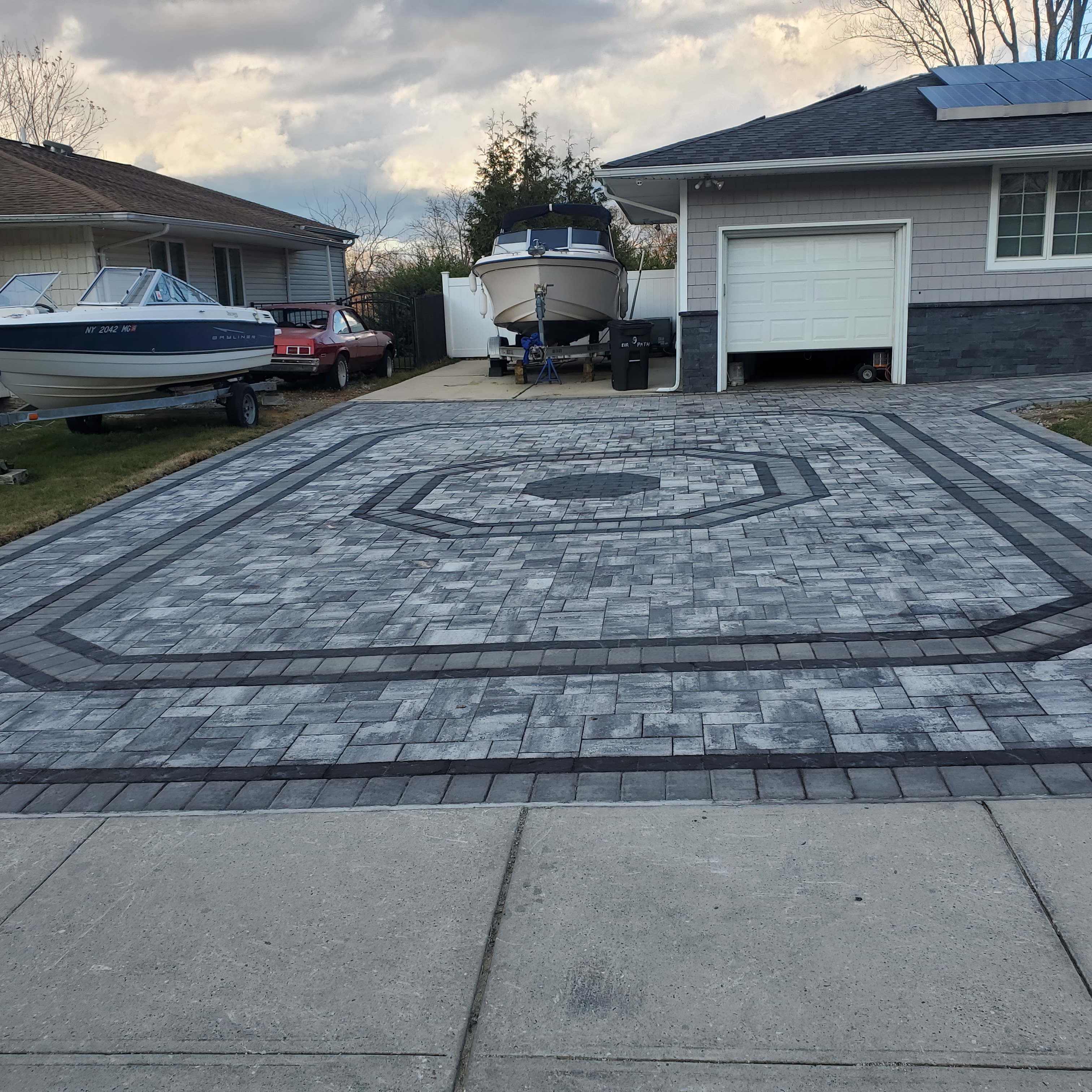 Reliable Blacktop & Paving Inc logo