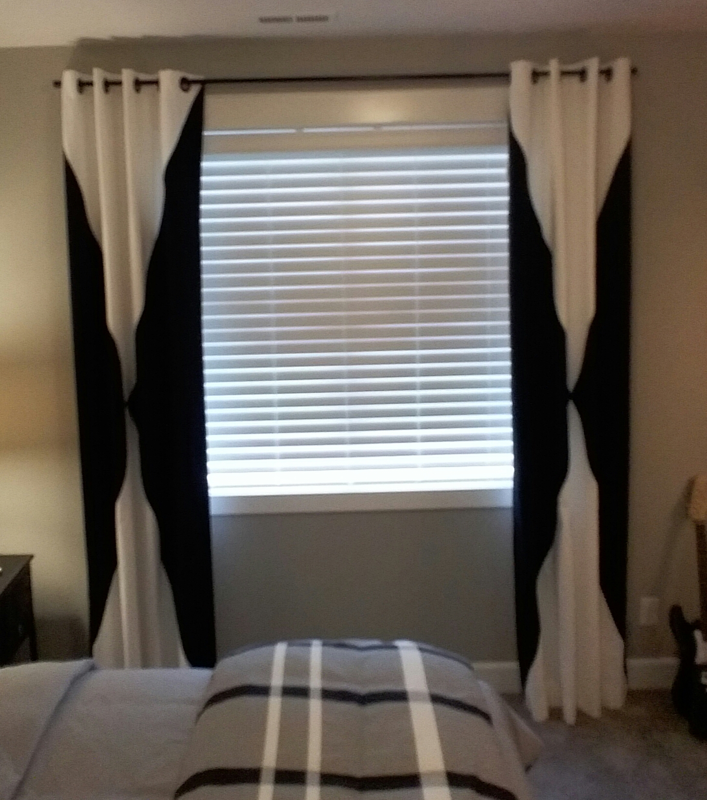 Jodi's Interiors logo