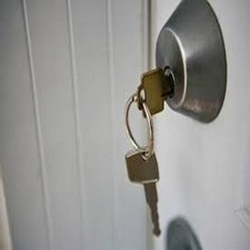 Bayshore Beautiful Locksmith Store logo