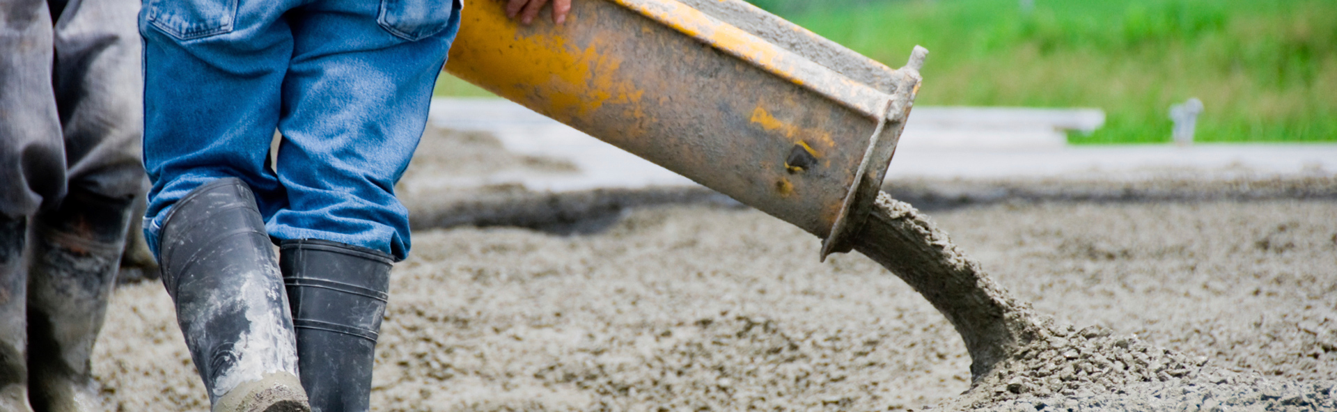 Enriquez Concrete Construction logo
