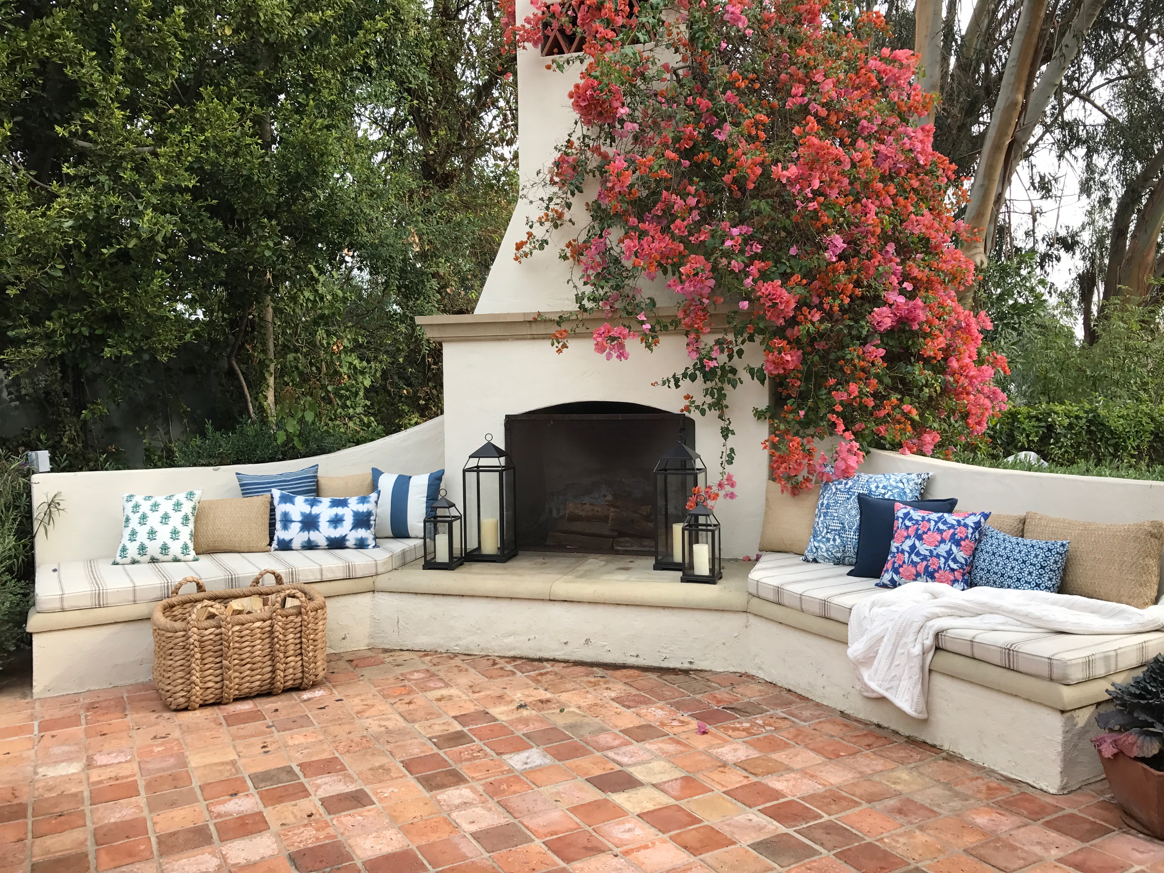 Laurie Elizabeth Interiors logo
