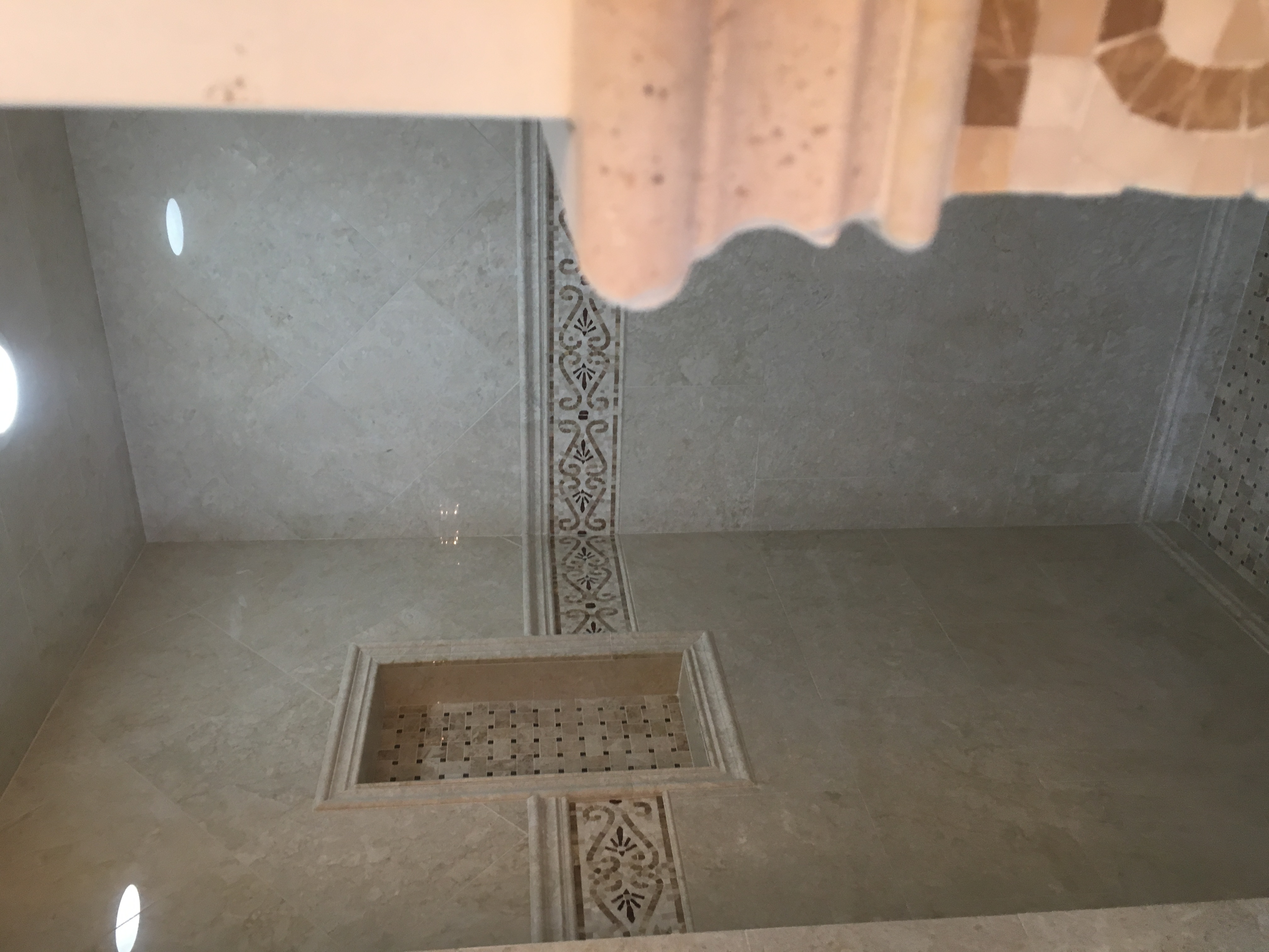 Custom Granite Tile and Stone logo