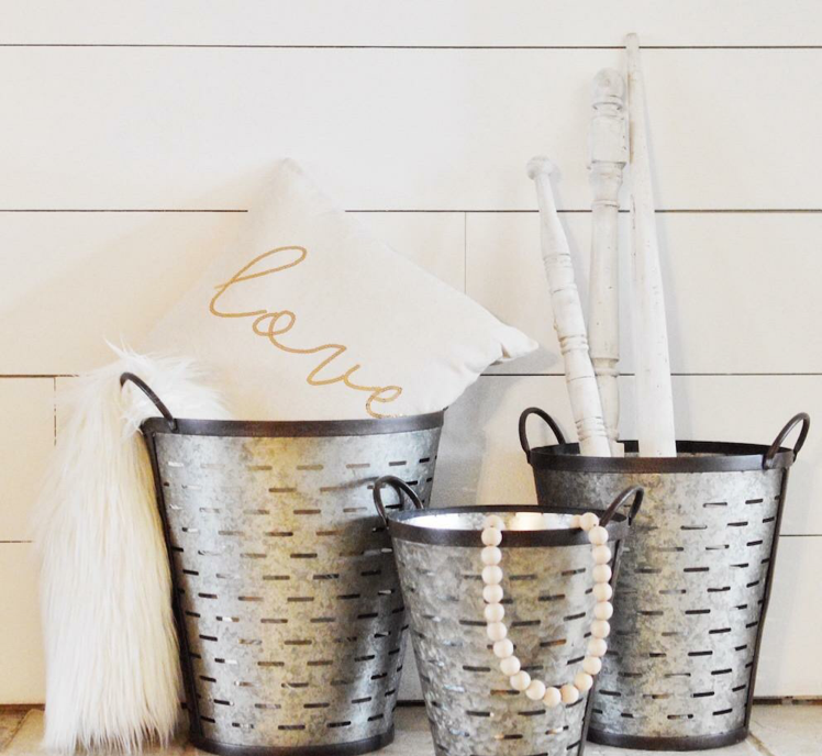 The Empty Bucket logo