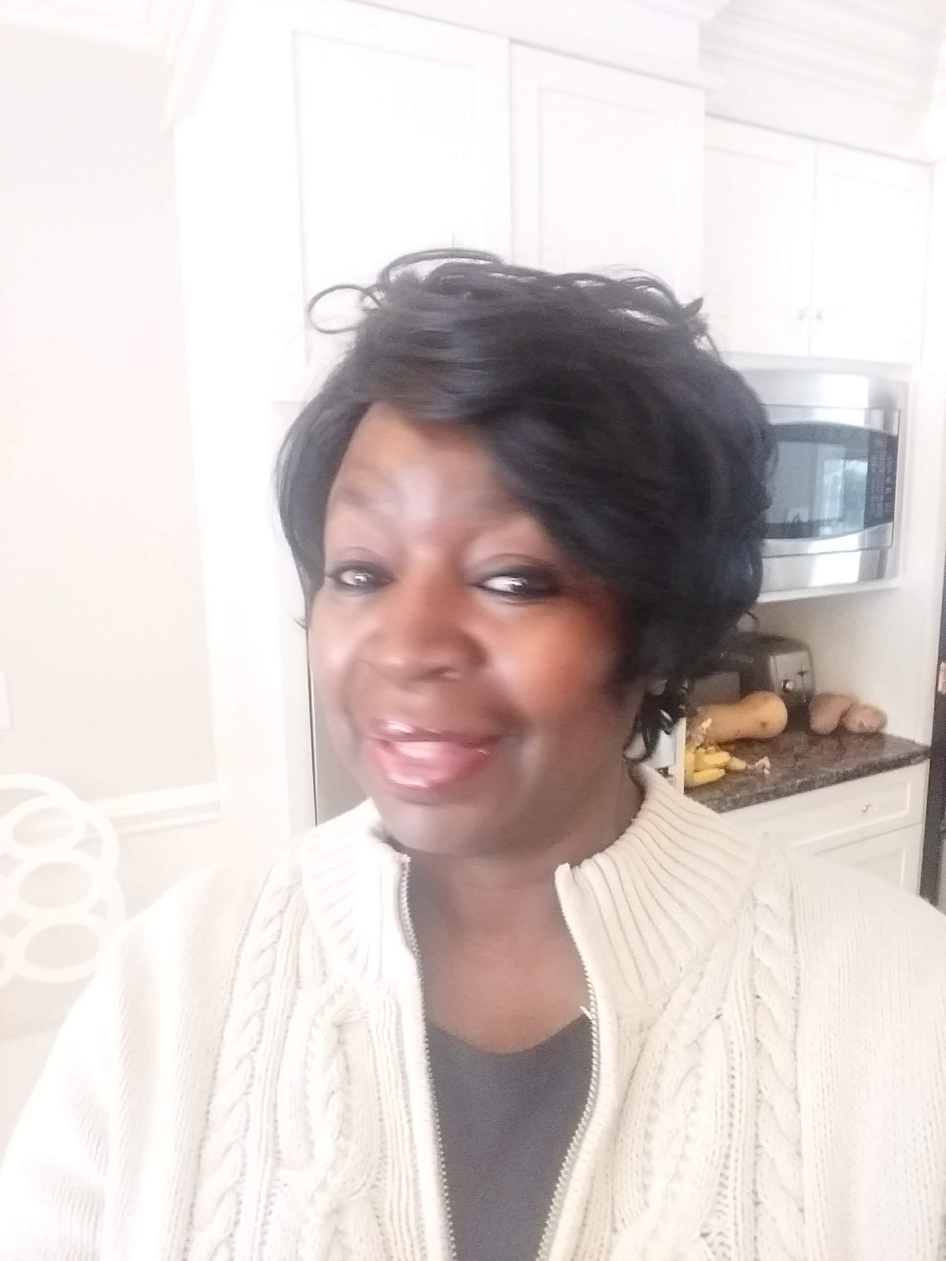 Lola LLC In-Home Care logo