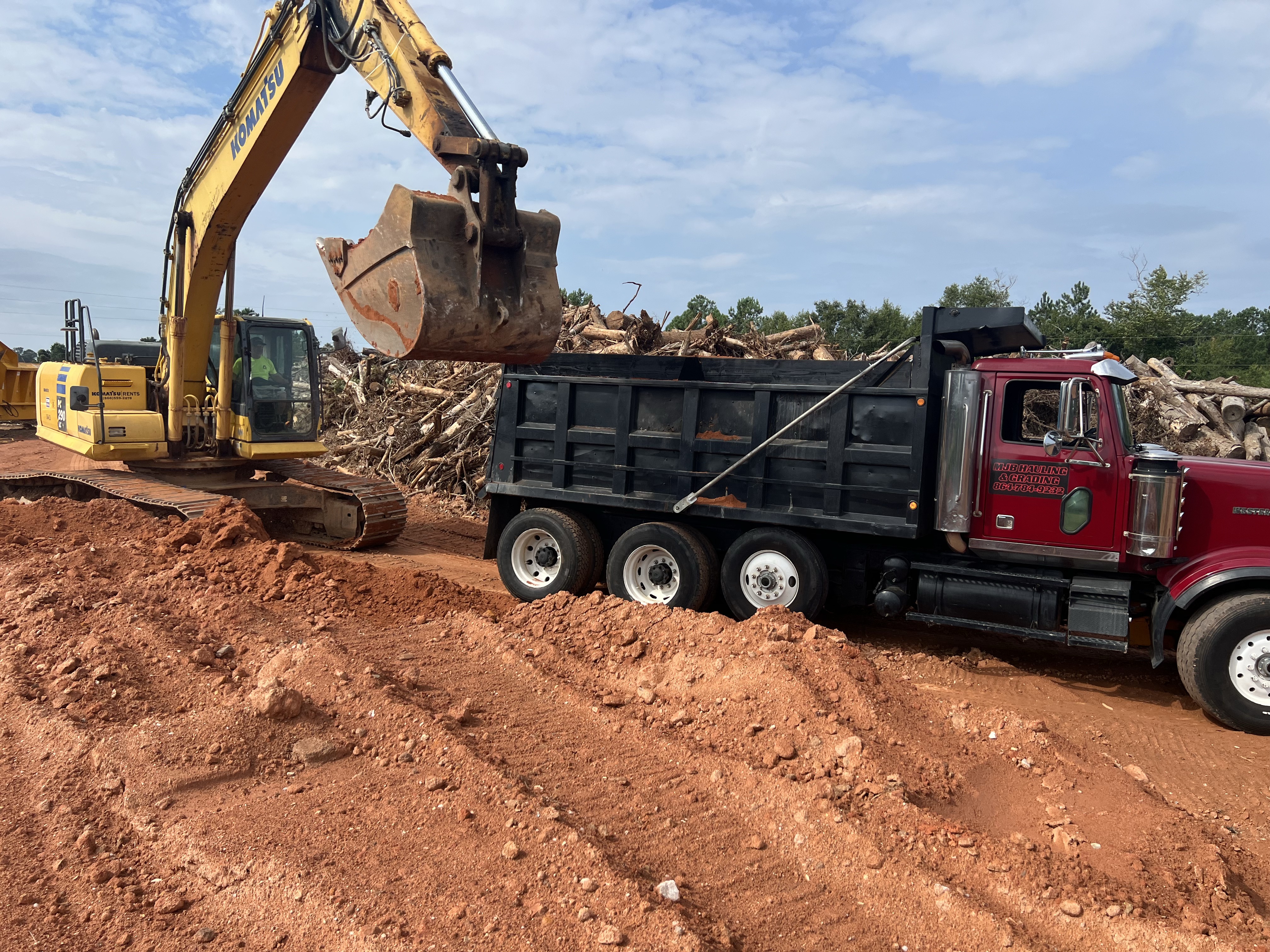 MJB HAULING & GRADING logo
