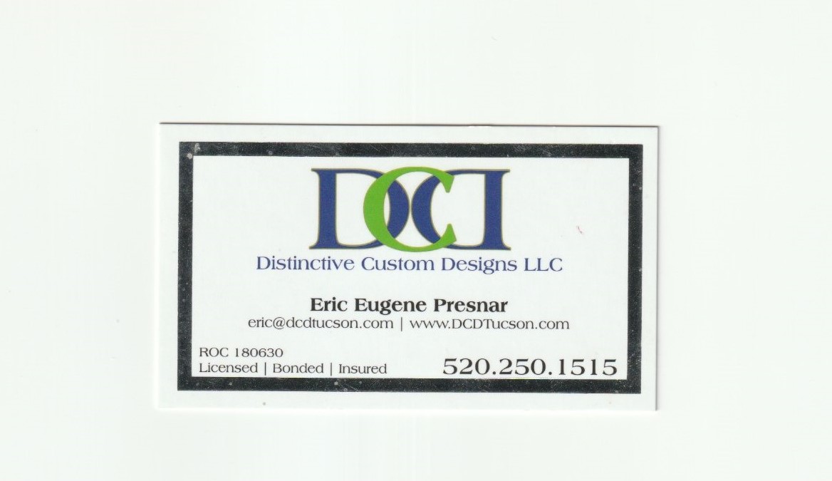 Distinctive Custom Designs logo