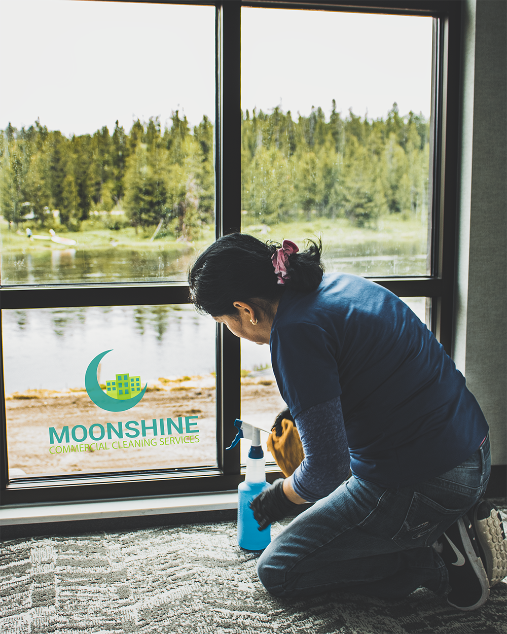 Moonshine Commercial Cleaning services logo