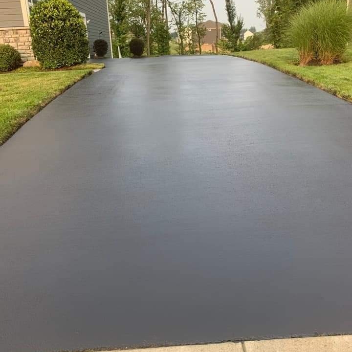 Finish Line asphalt and concrete services logo