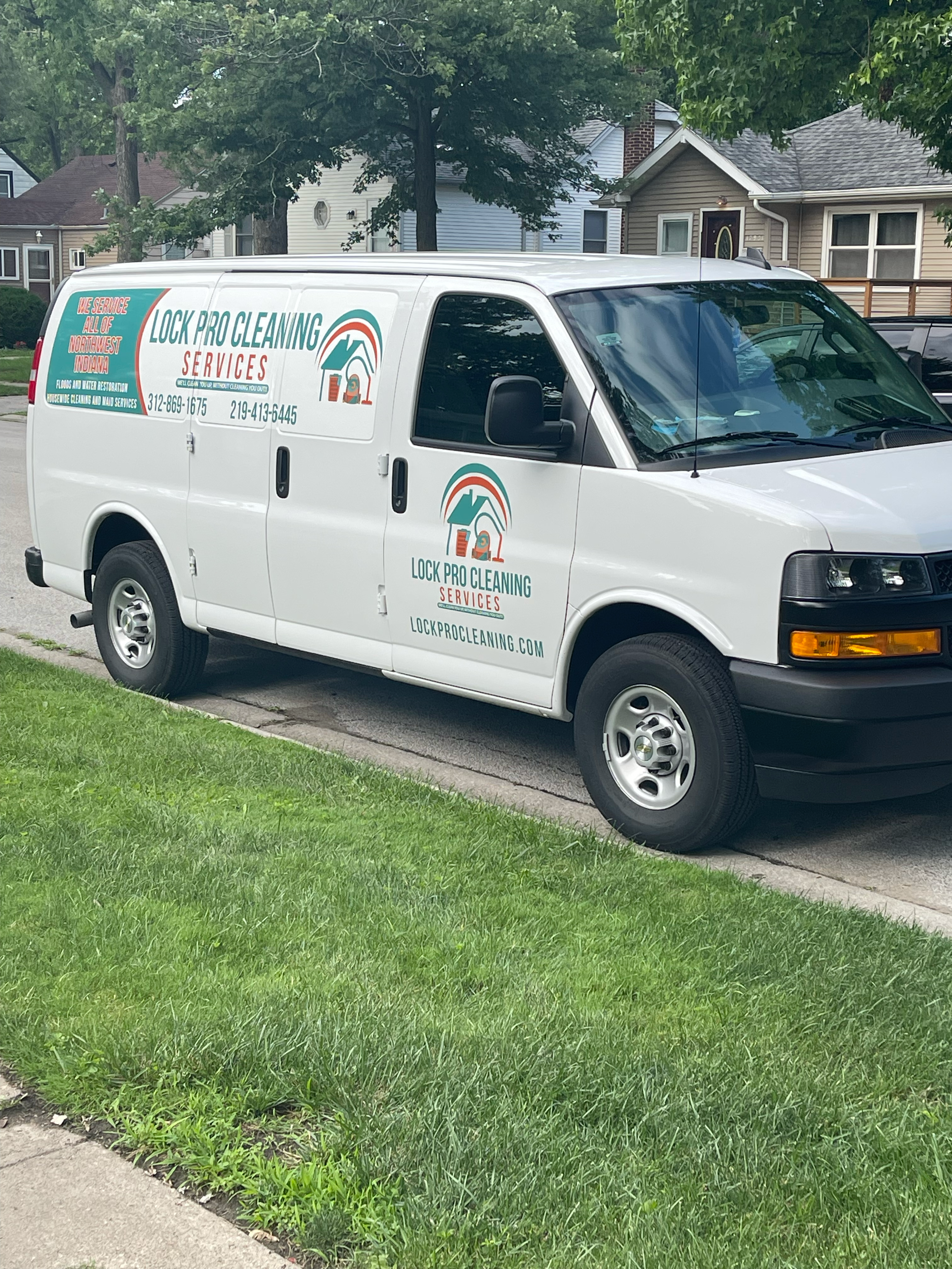 Lock Pro Cleaning Services logo