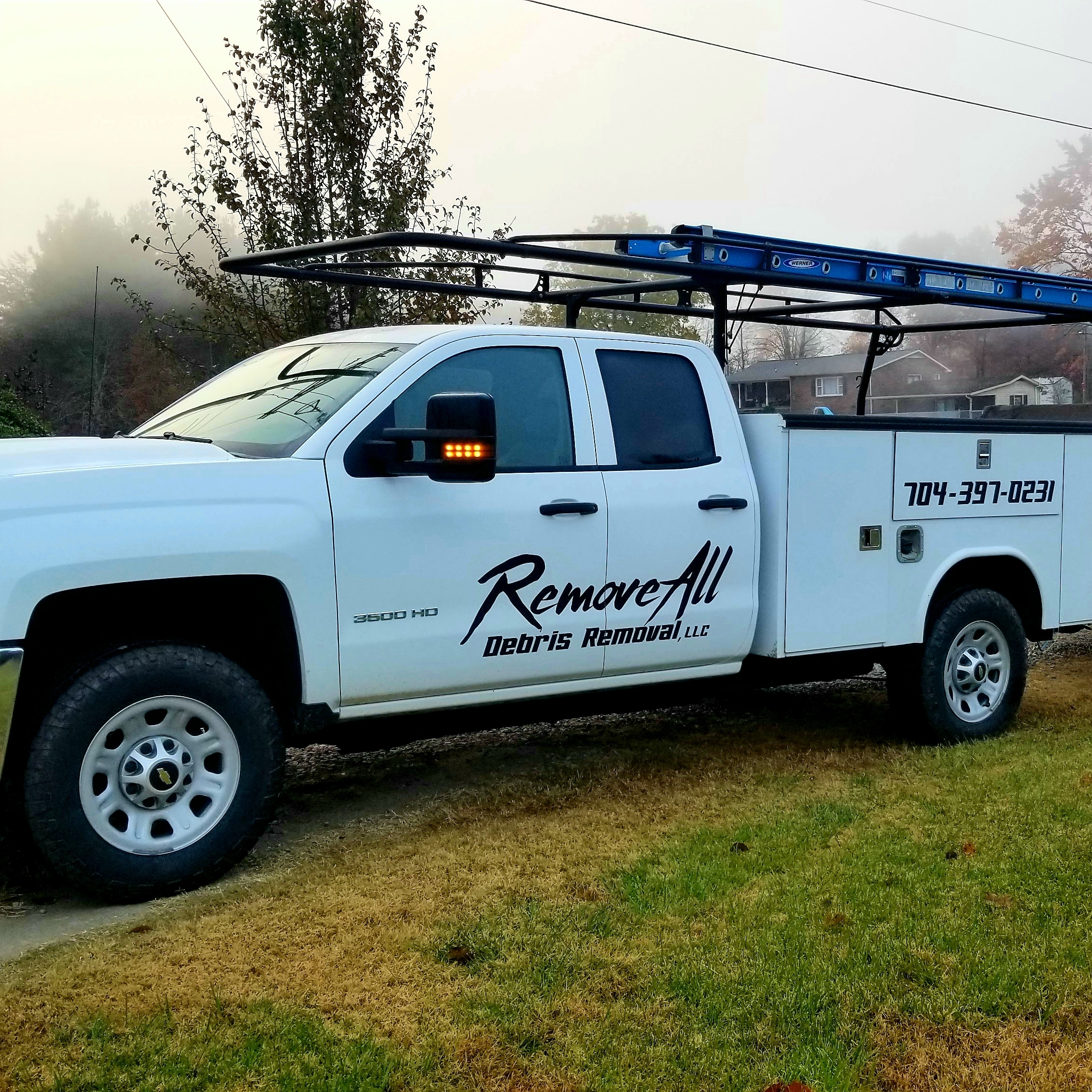 Logo for RemoveAll Debris Removal