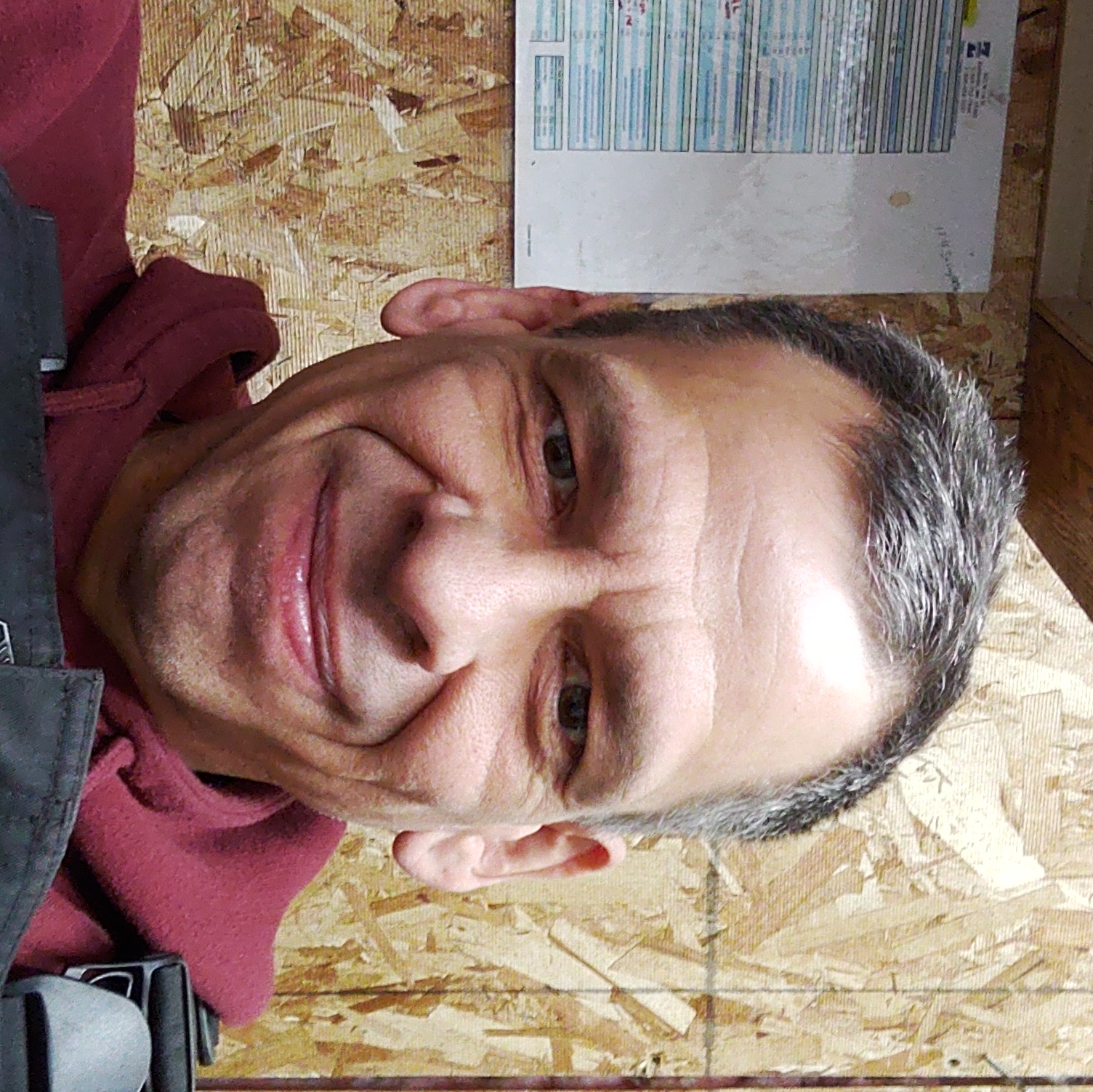 T.R Repair logo