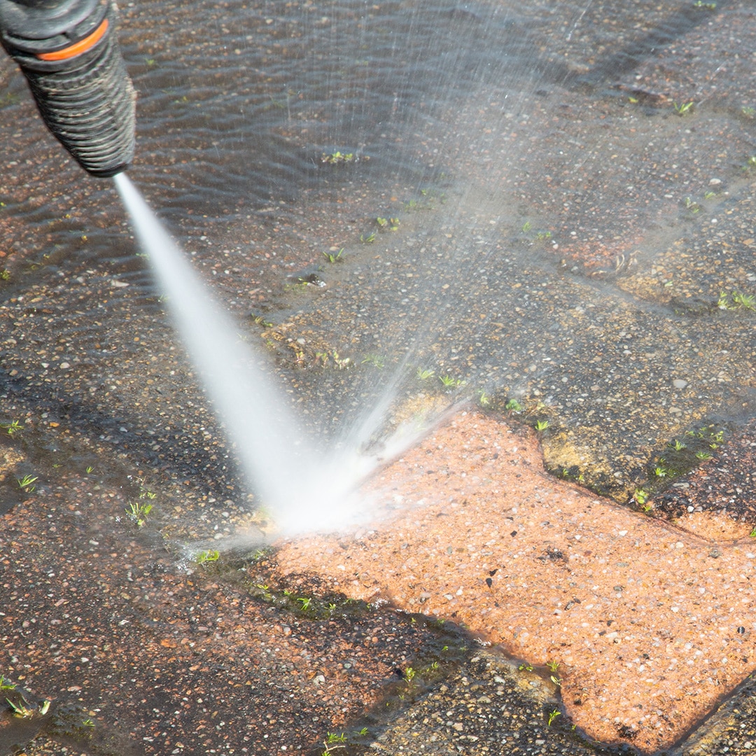 Under Pressure: Washing And Maintenance logo
