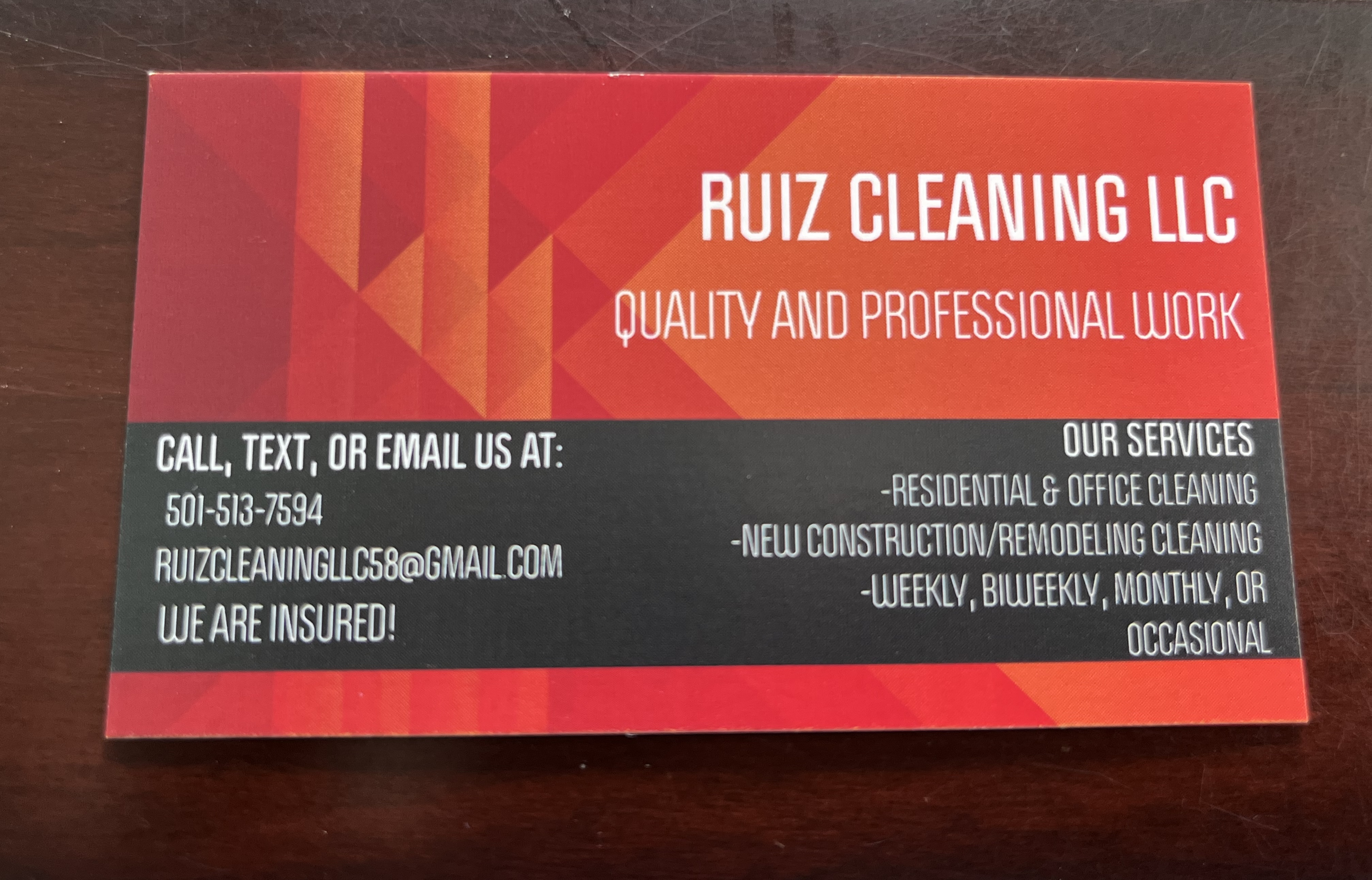 Ruiz Cleaning LLC logo