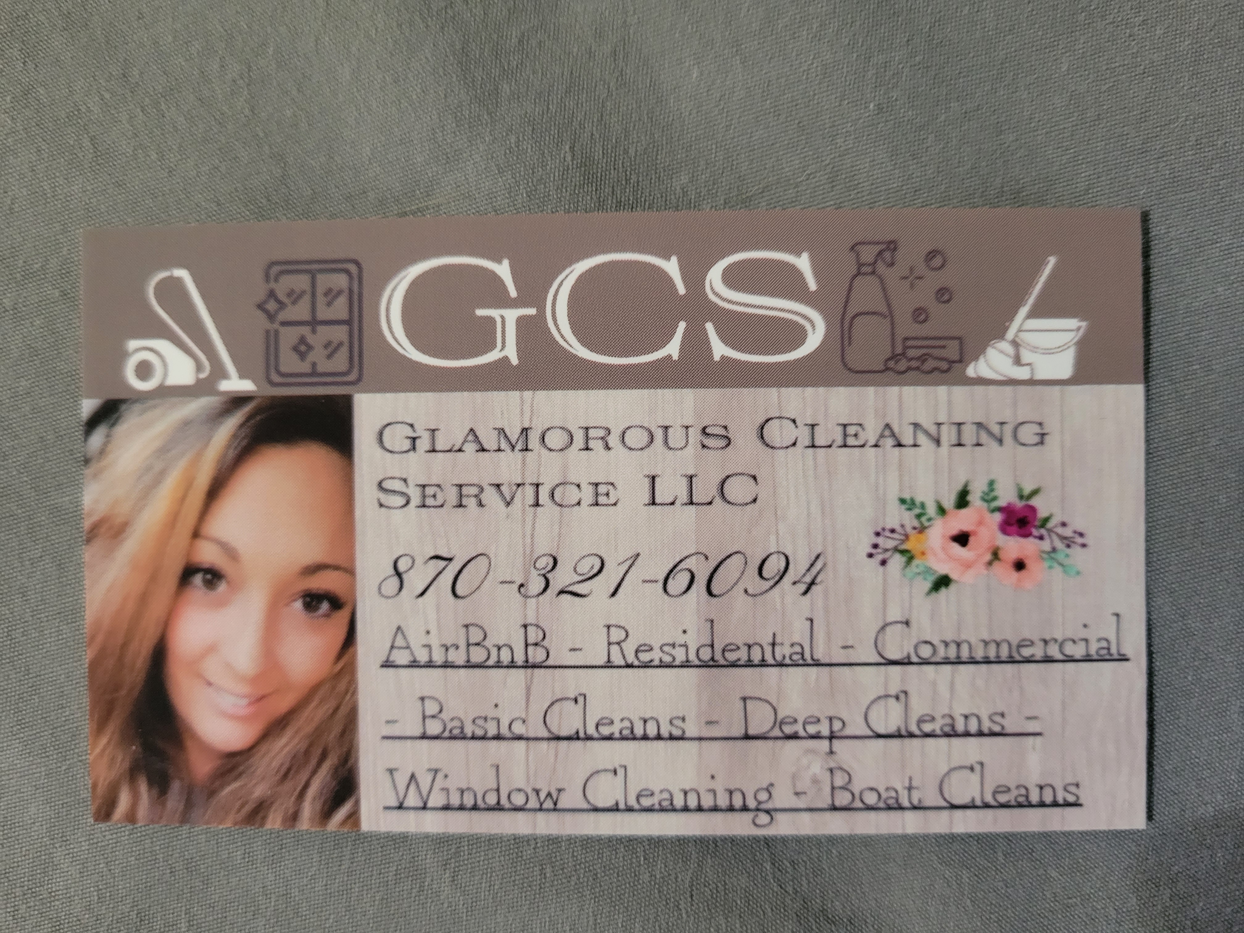 Glamorous Cleaning Service logo
