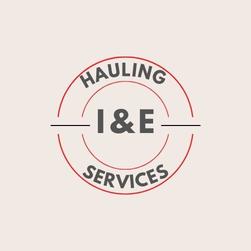 I & E HAULING logo