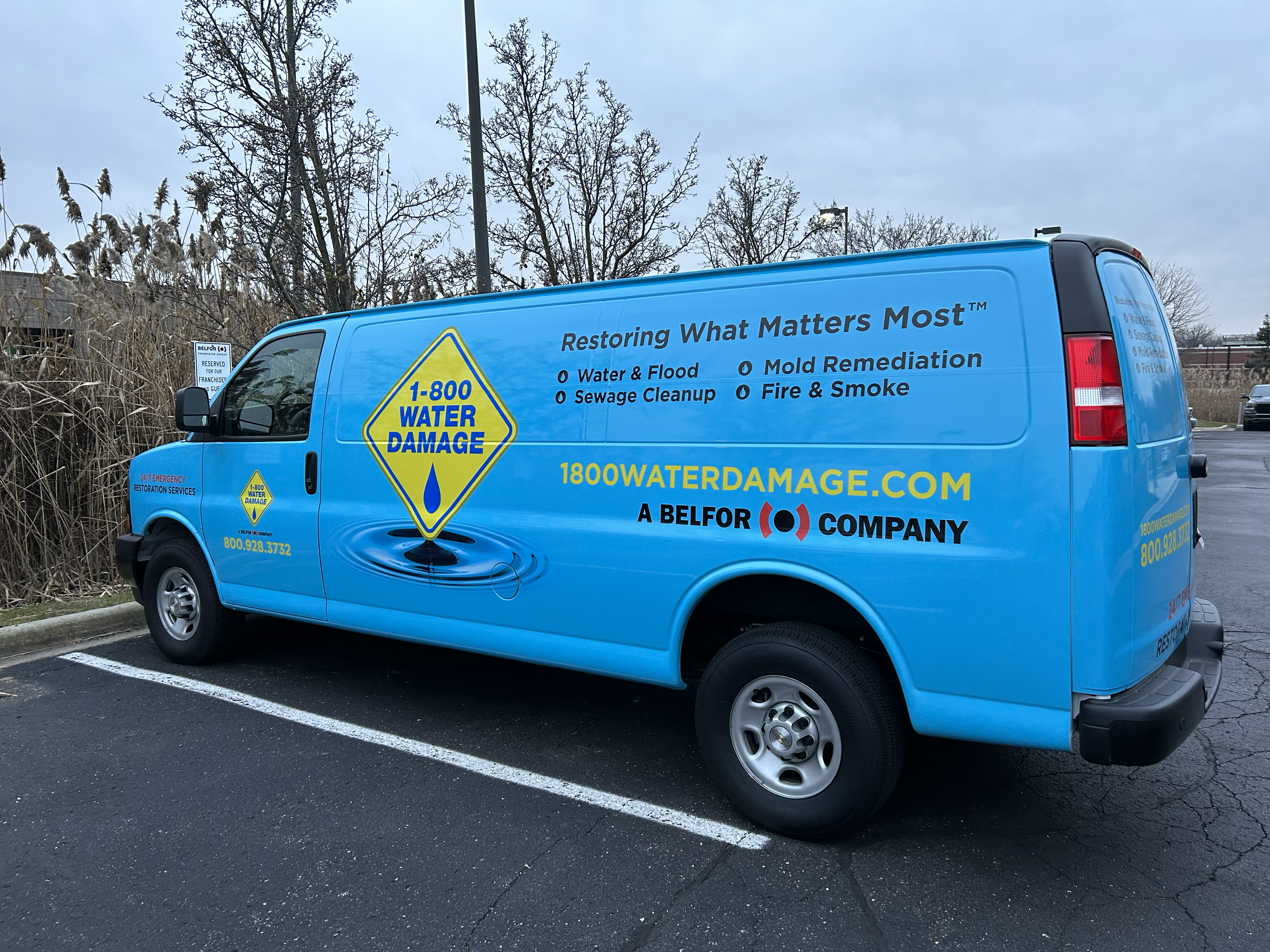 1 800 Water Damage logo