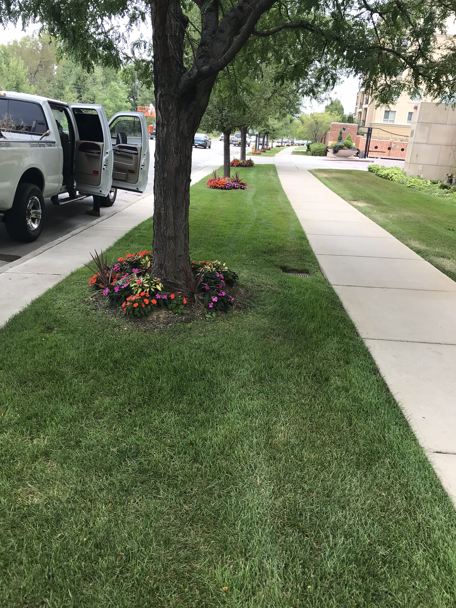 Avatar for Greenhills Lawn & Landscaping LLC