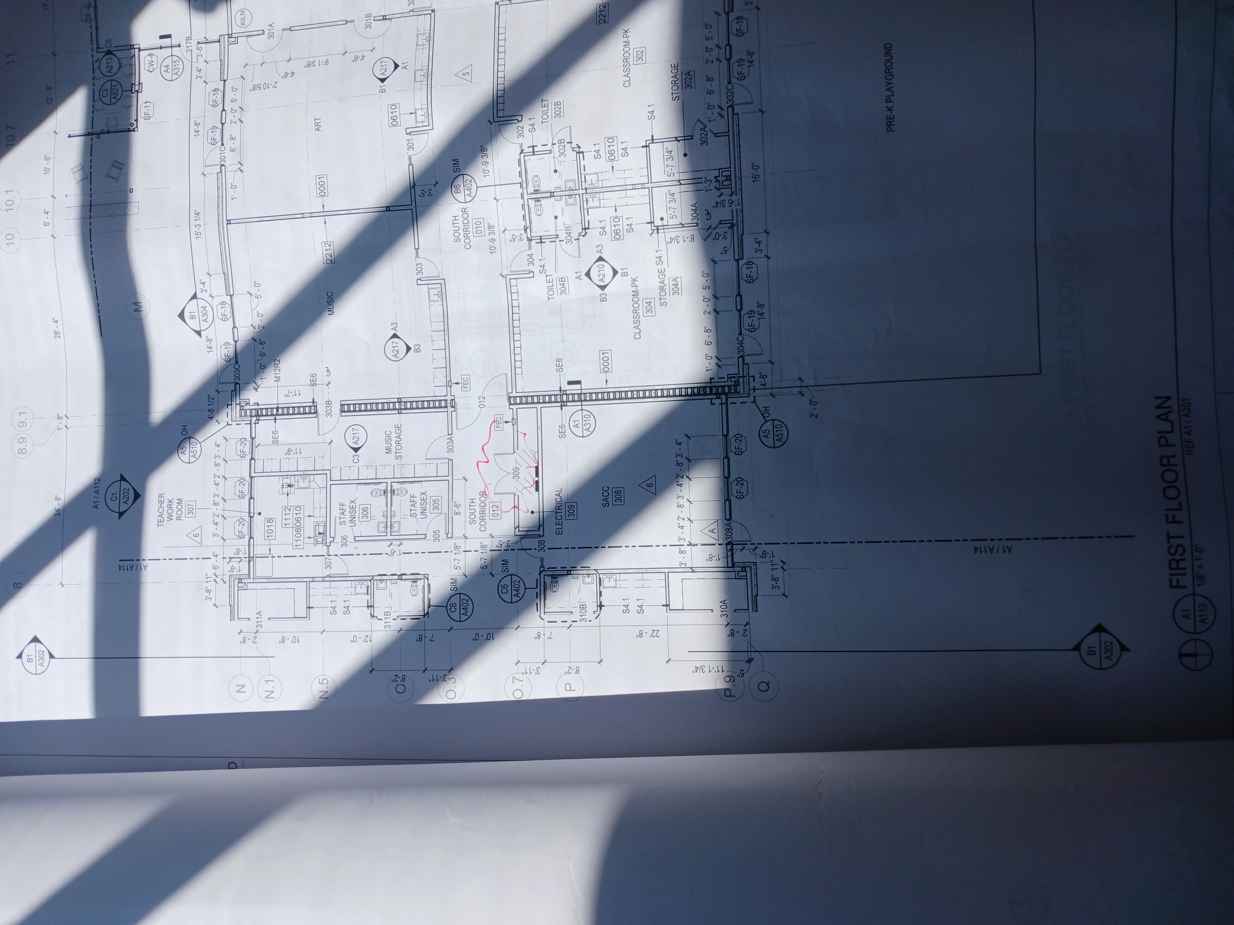 T&H construction logo