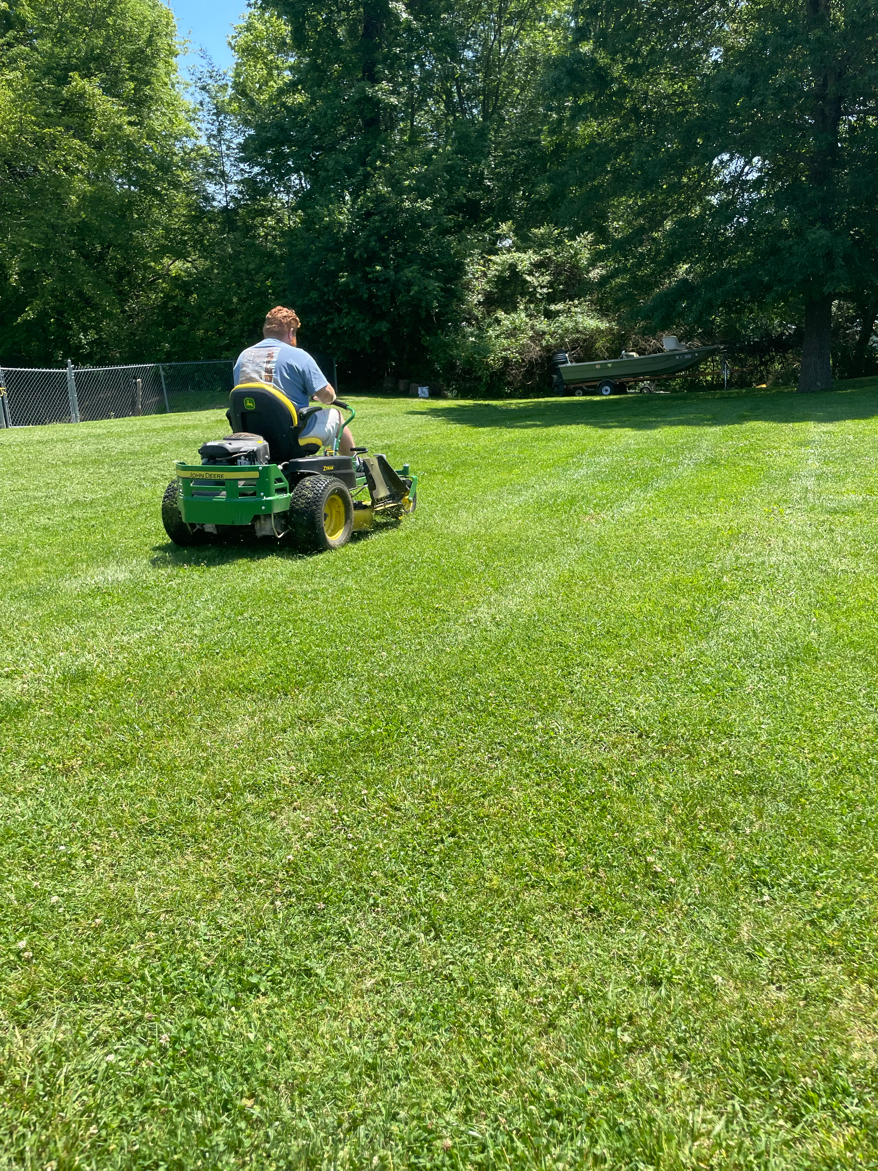 Pitmans Lawn Service logo