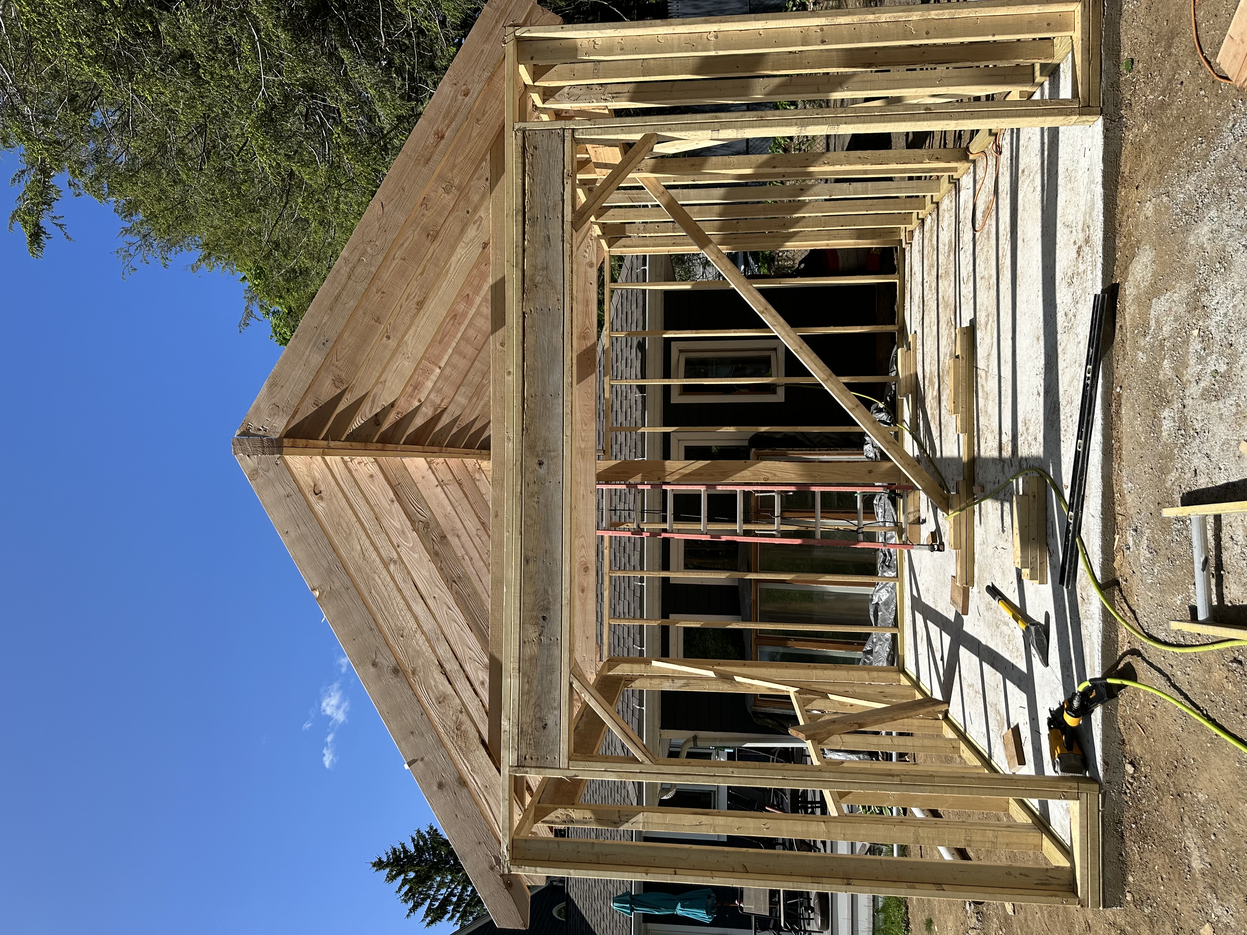 Boujee Builders logo