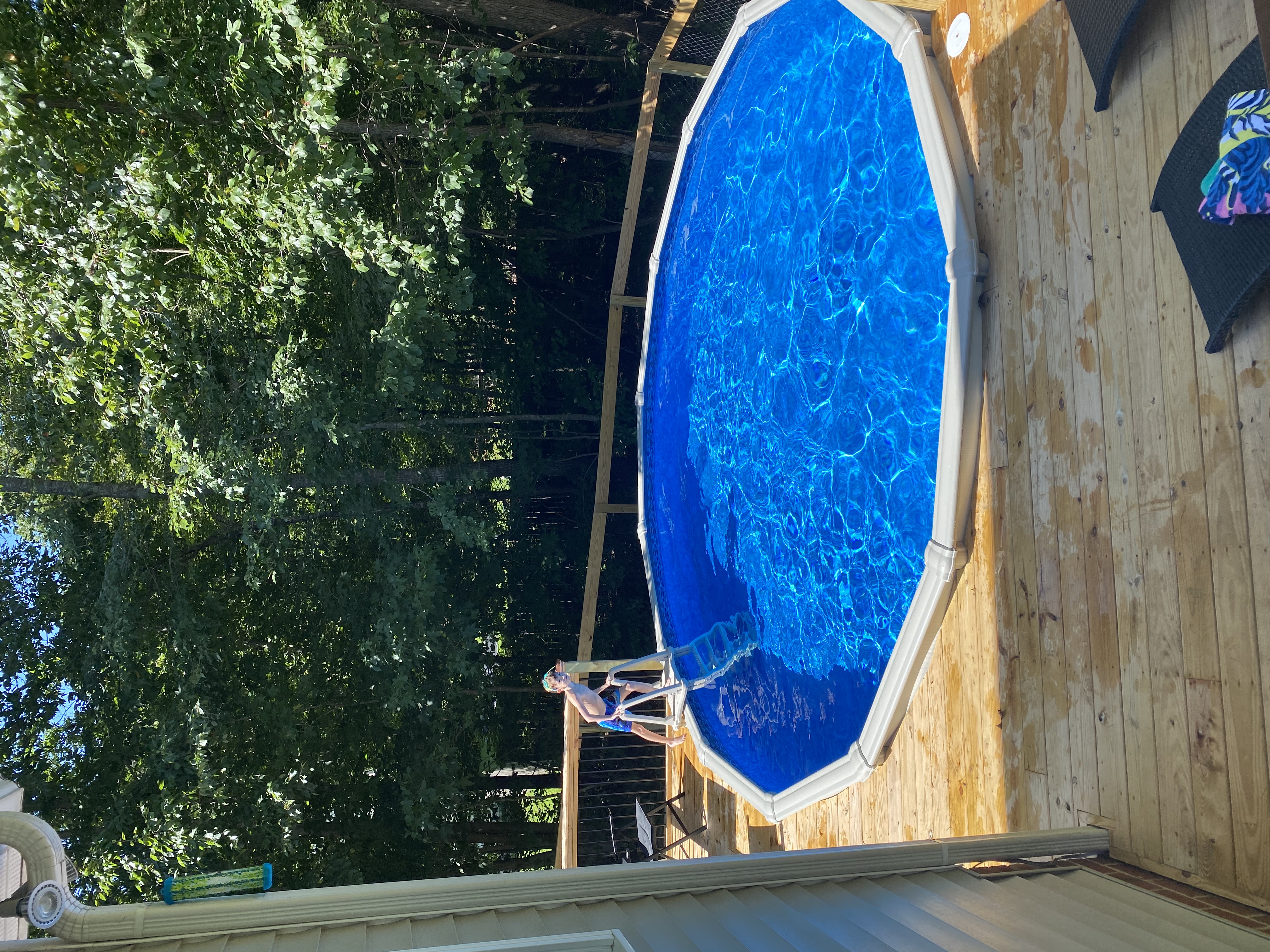 Seabolt pool cleaning. logo