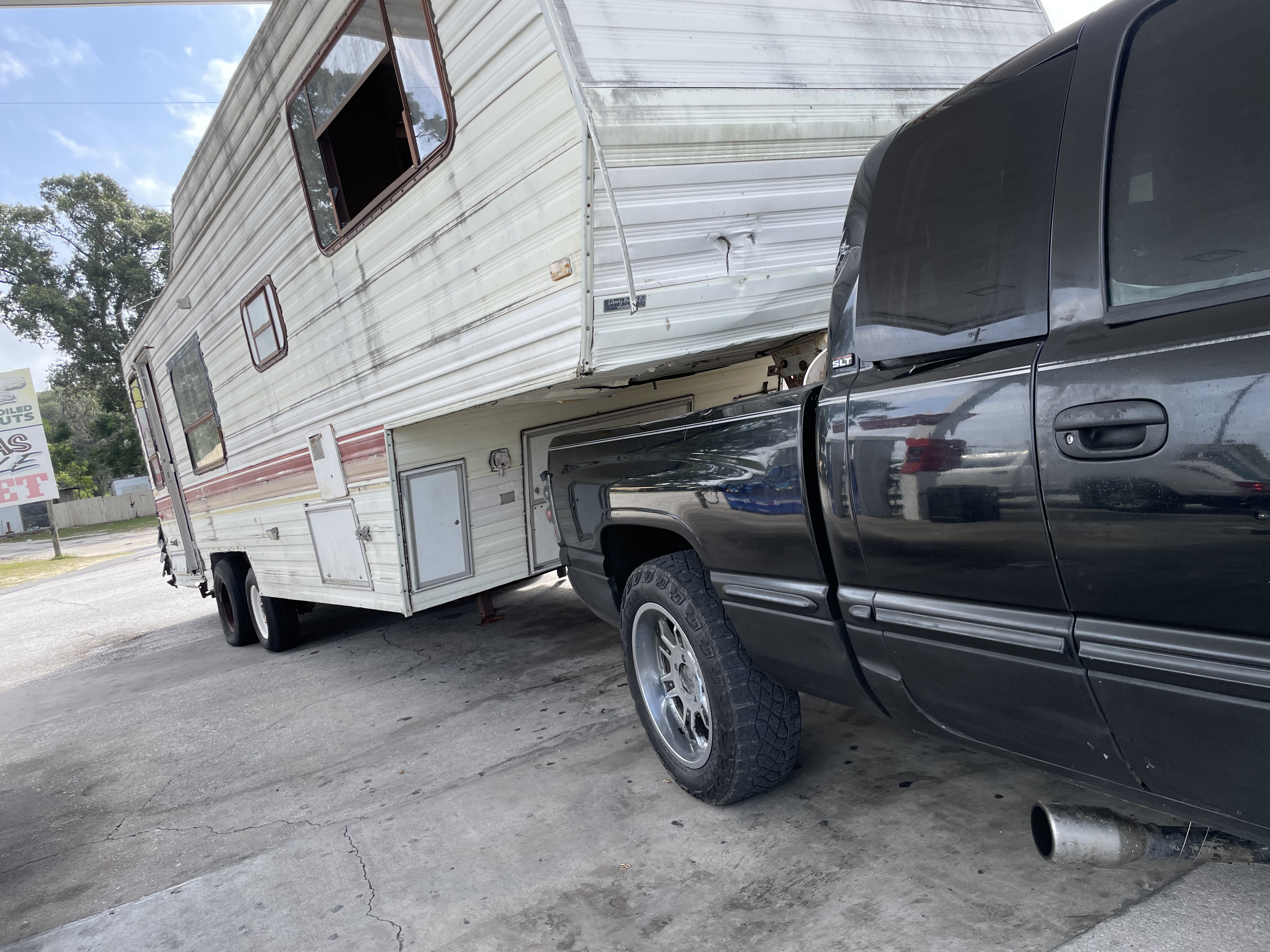 Tanners  mobile hauling services llc. logo