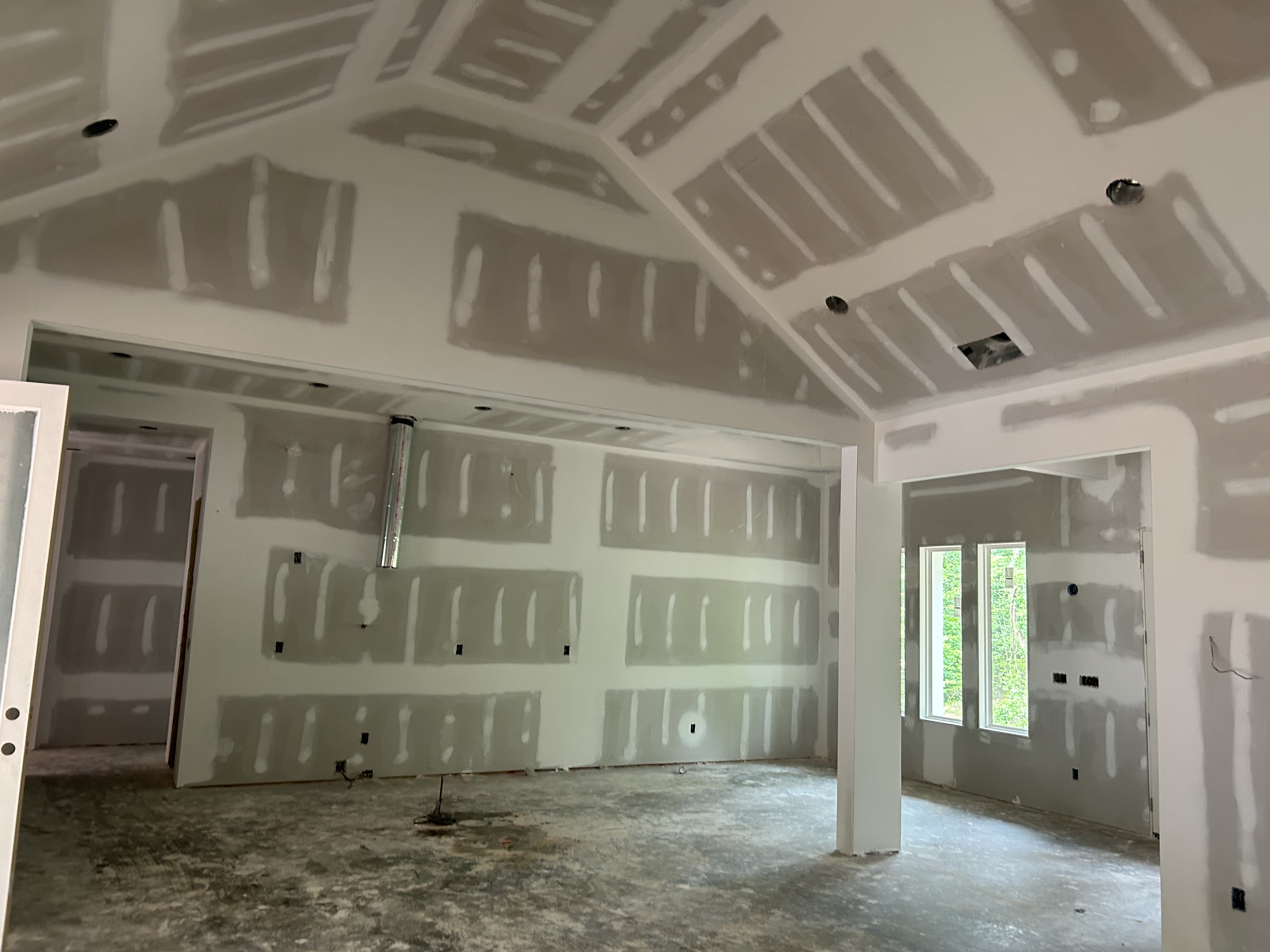 Gomez drywall and more logo