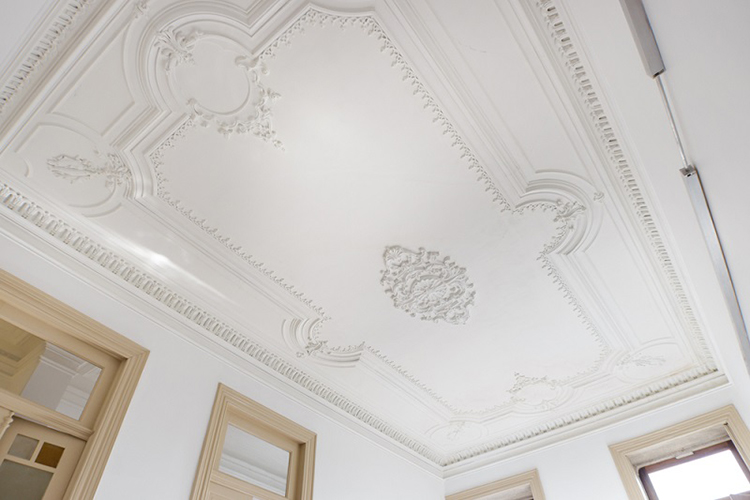 SERRA & SONS PLASTERING logo