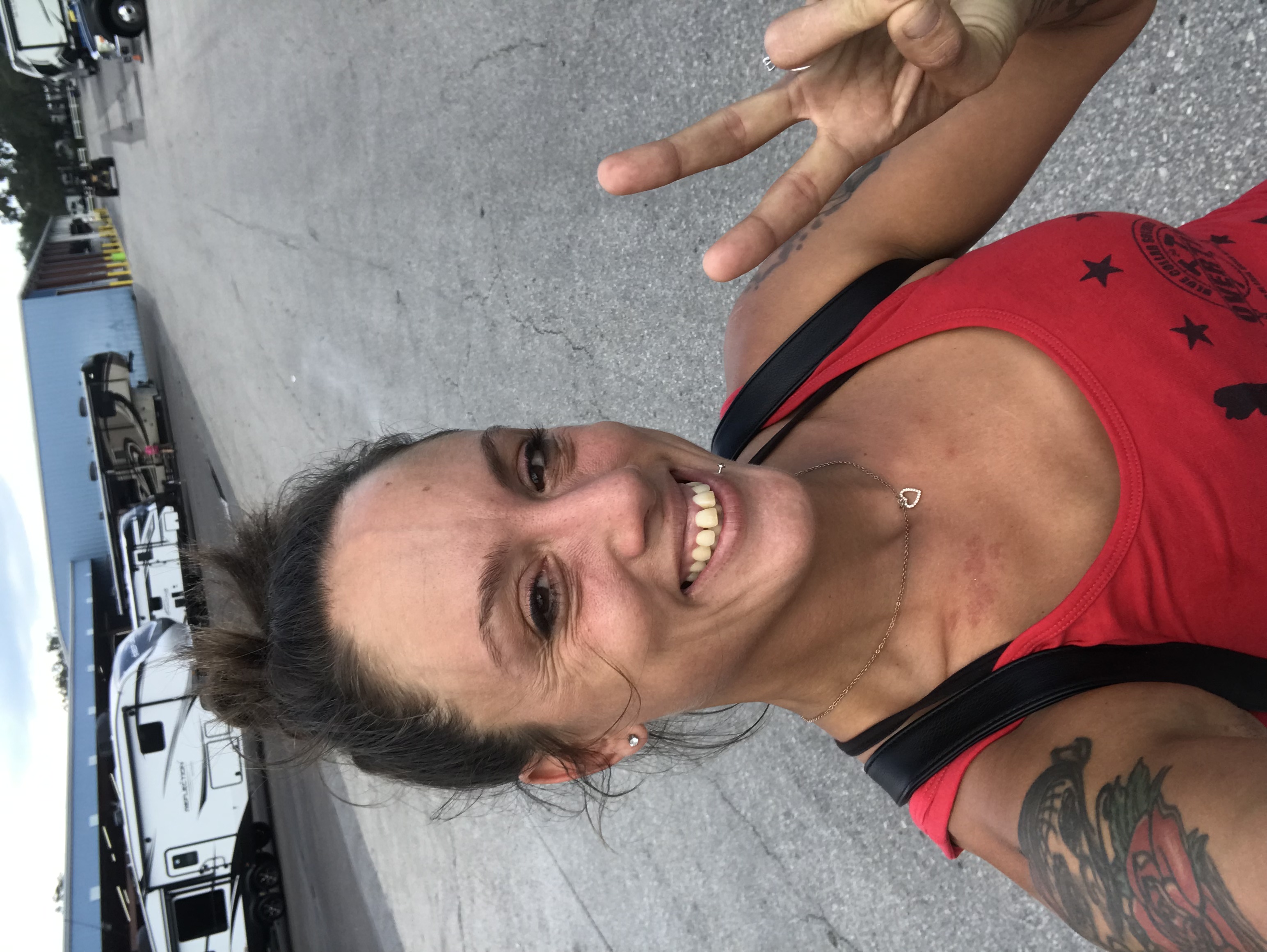 Sarah Eileens Cleaning Services logo