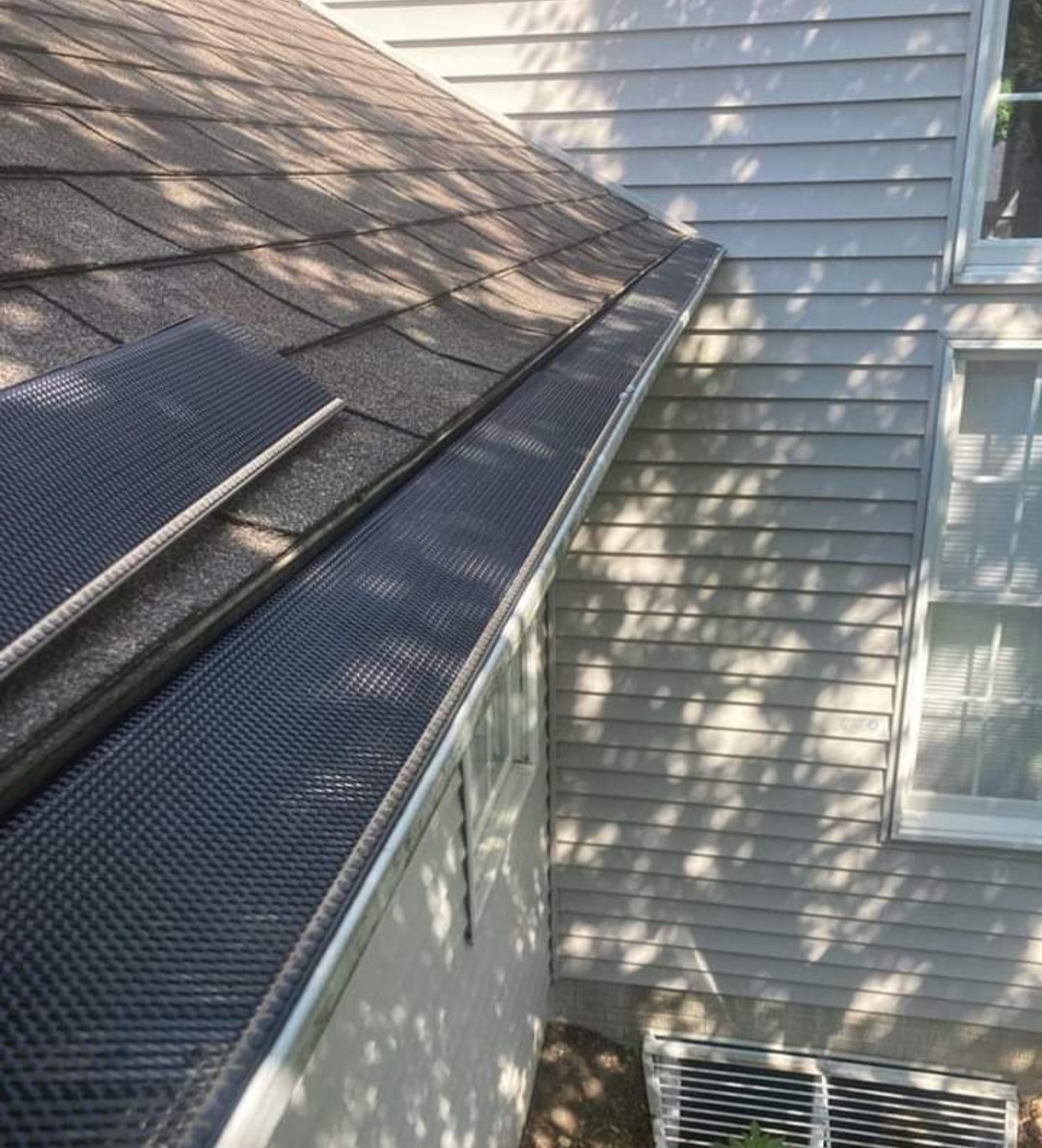 Quality Seamless Gutters logo