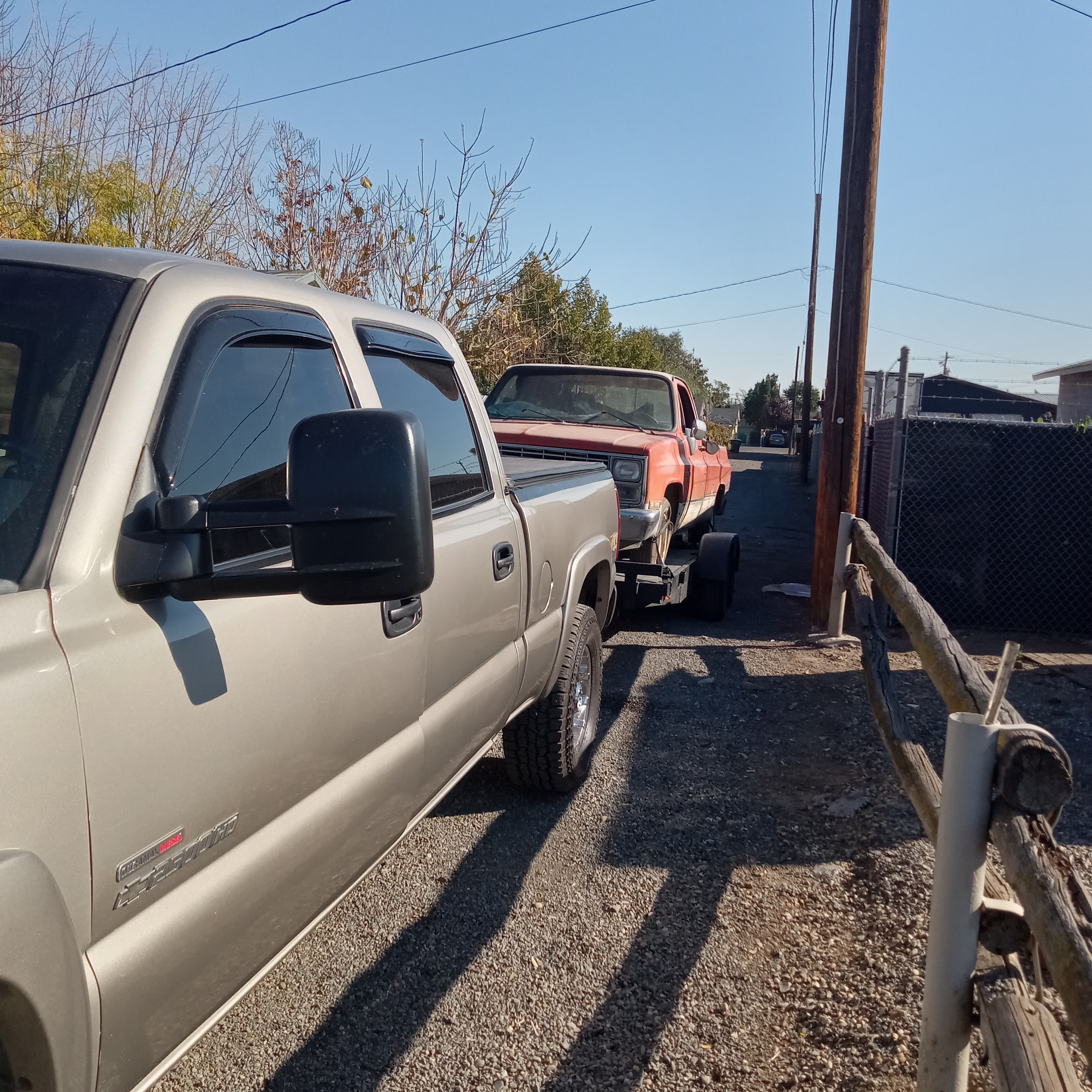 Vargas hauling logo