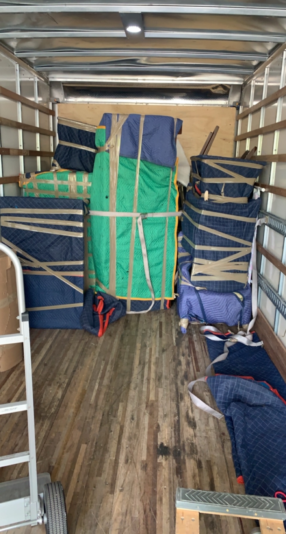 ND moving boyz logo