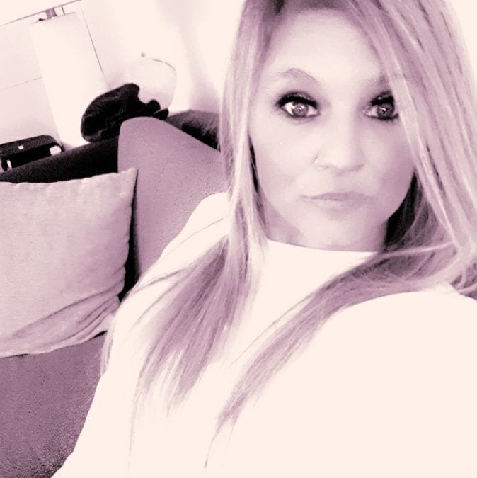 Krissy cleaning services  logo