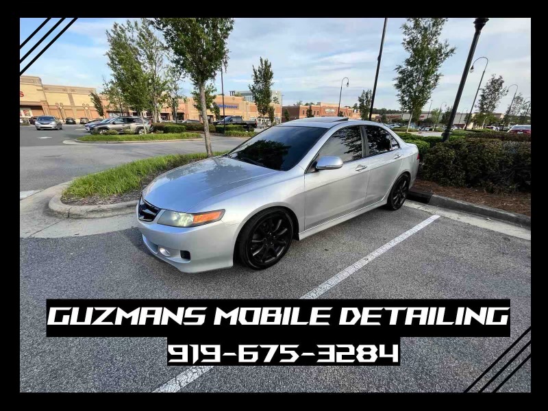 Guzman's mobile detailing logo