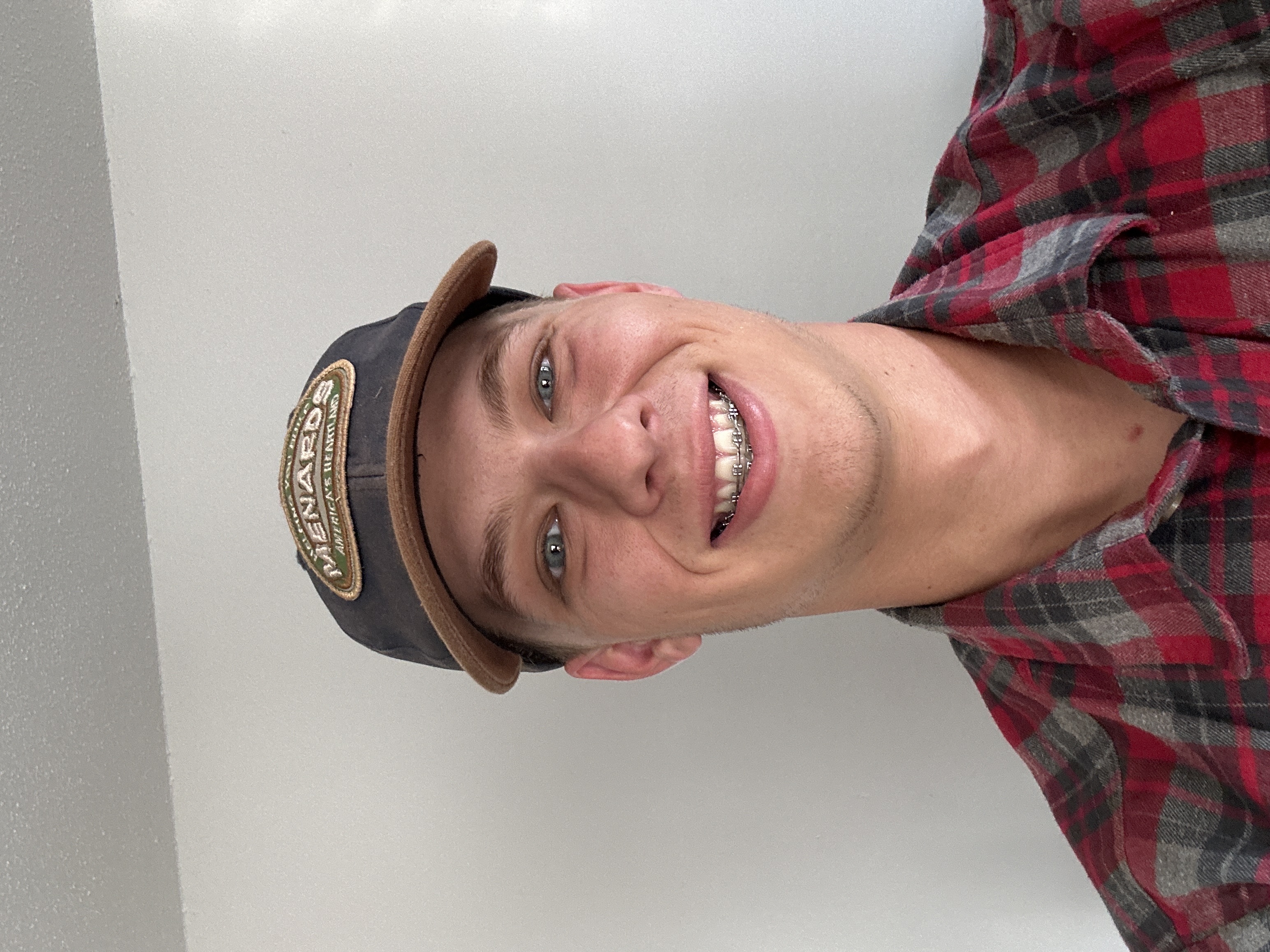 Dynys Handyman Services logo