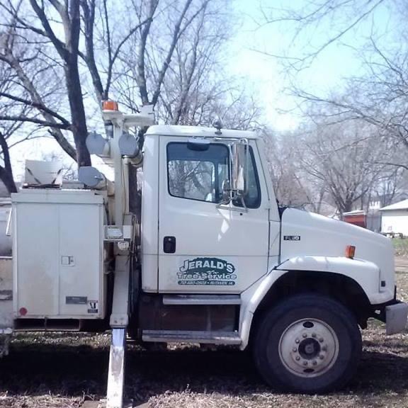 Jerald's Tree and Handyman Service logo