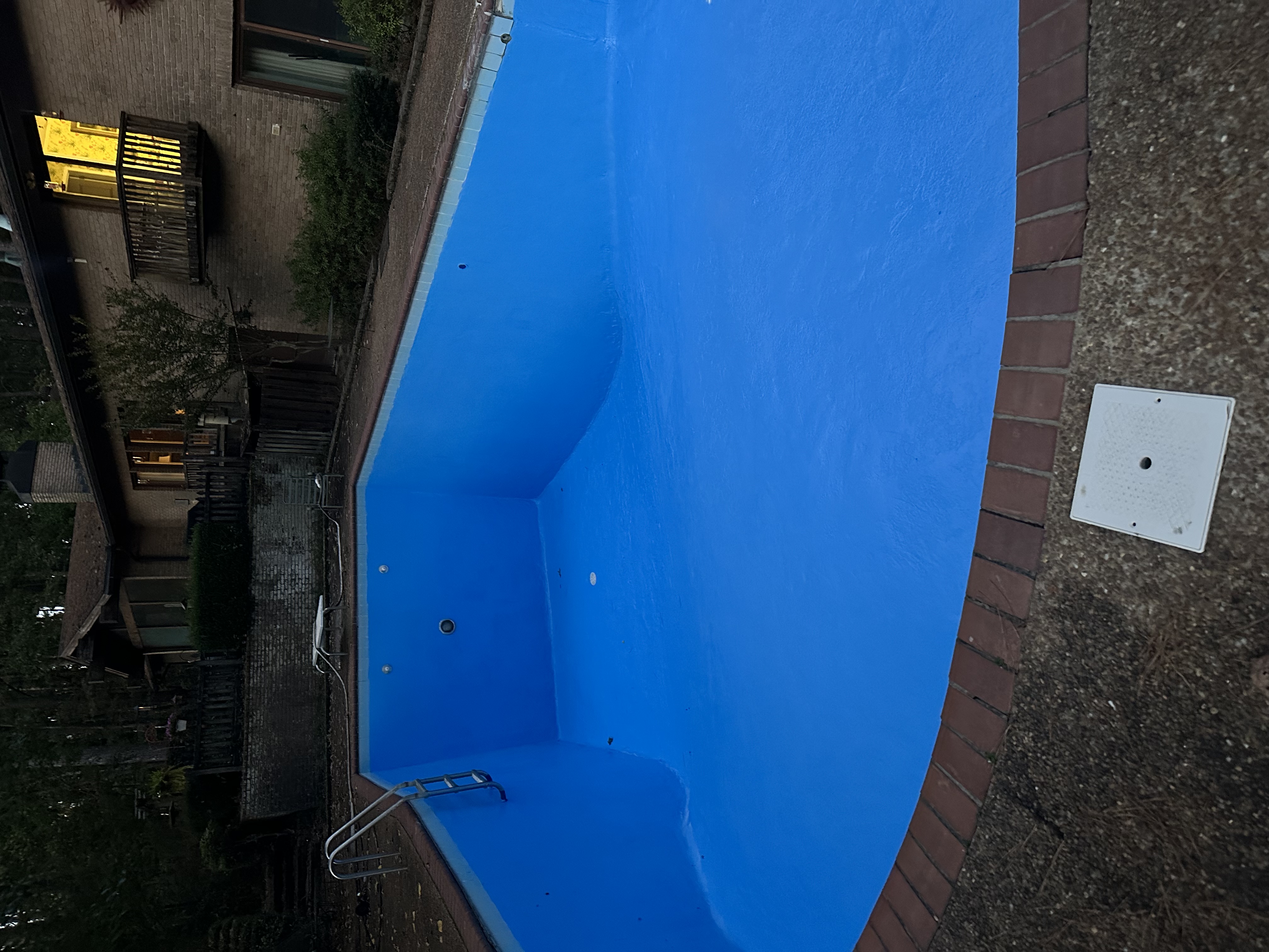 Linkins Pool Service logo